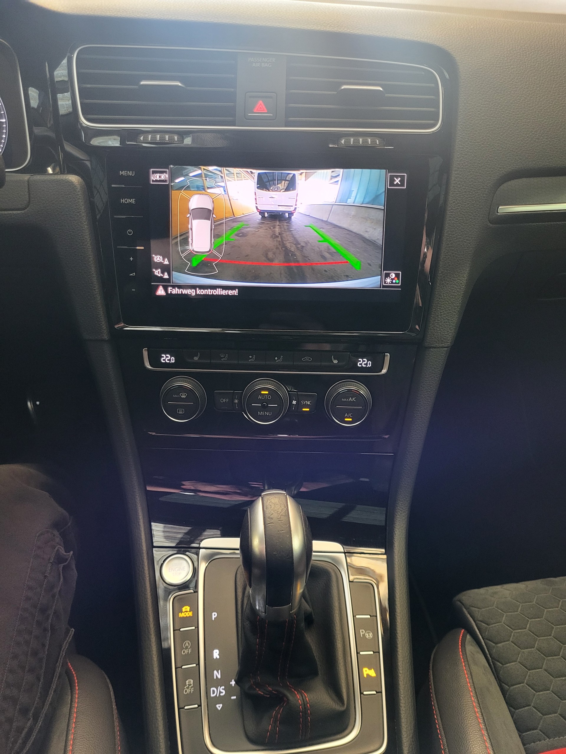 VW Golf 2.0 TSI GTI Performance DSG-image-4