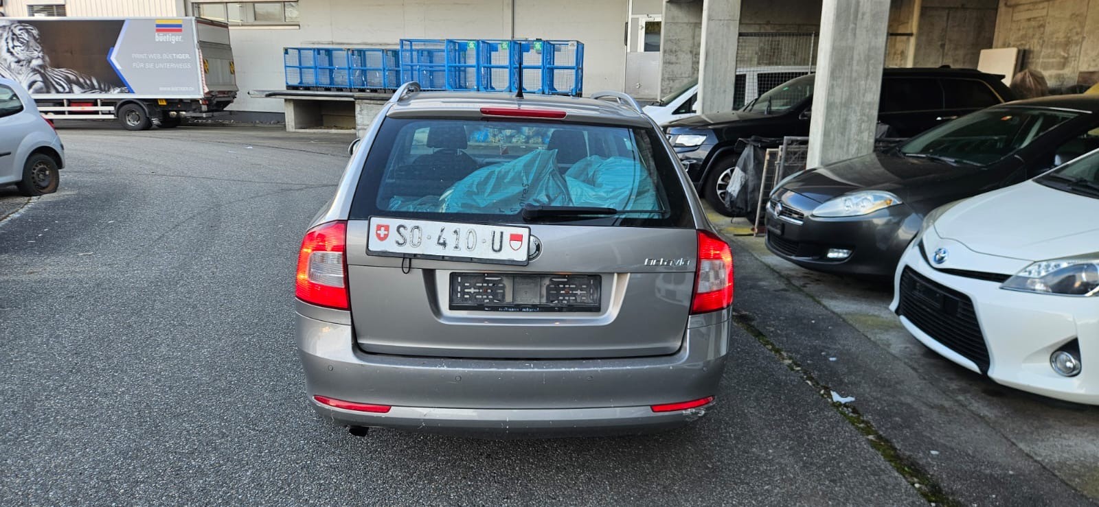 SKODA Octavia Combi 1.6 TDI Elegance DSG-image-2
