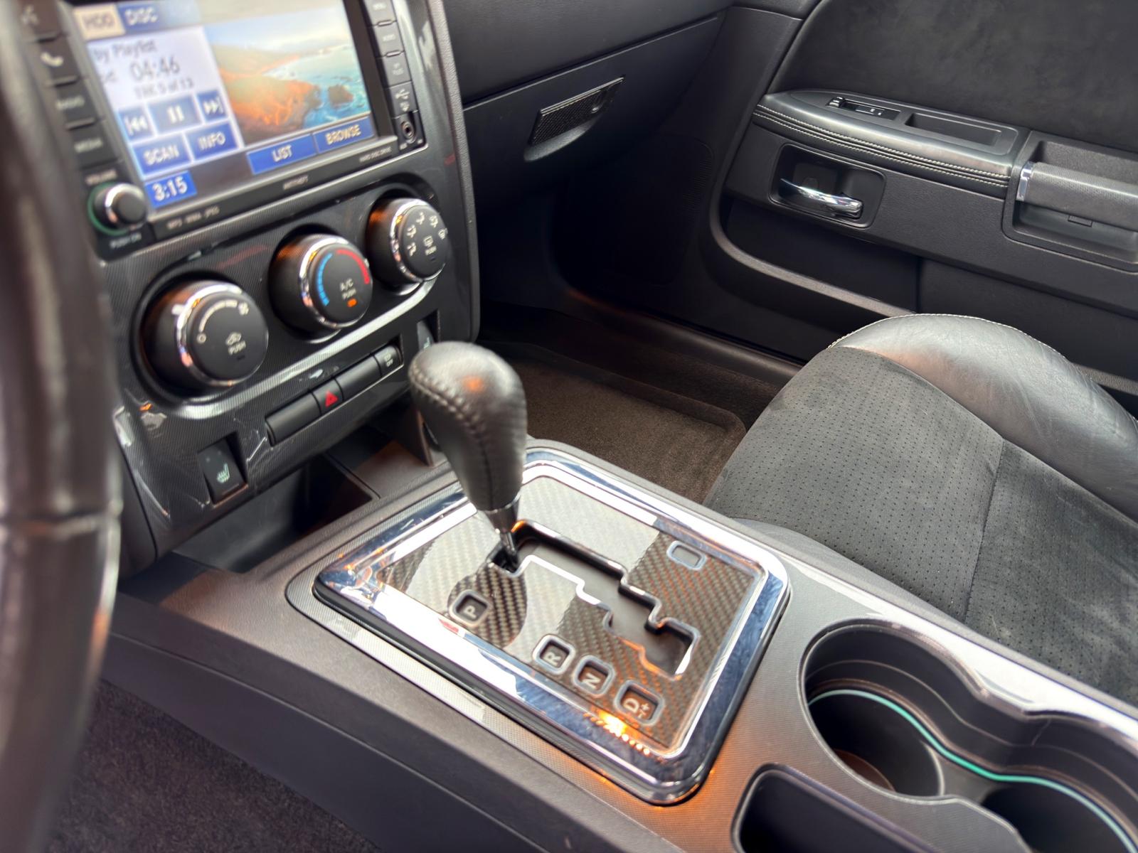 DODGE SRT8-image-24