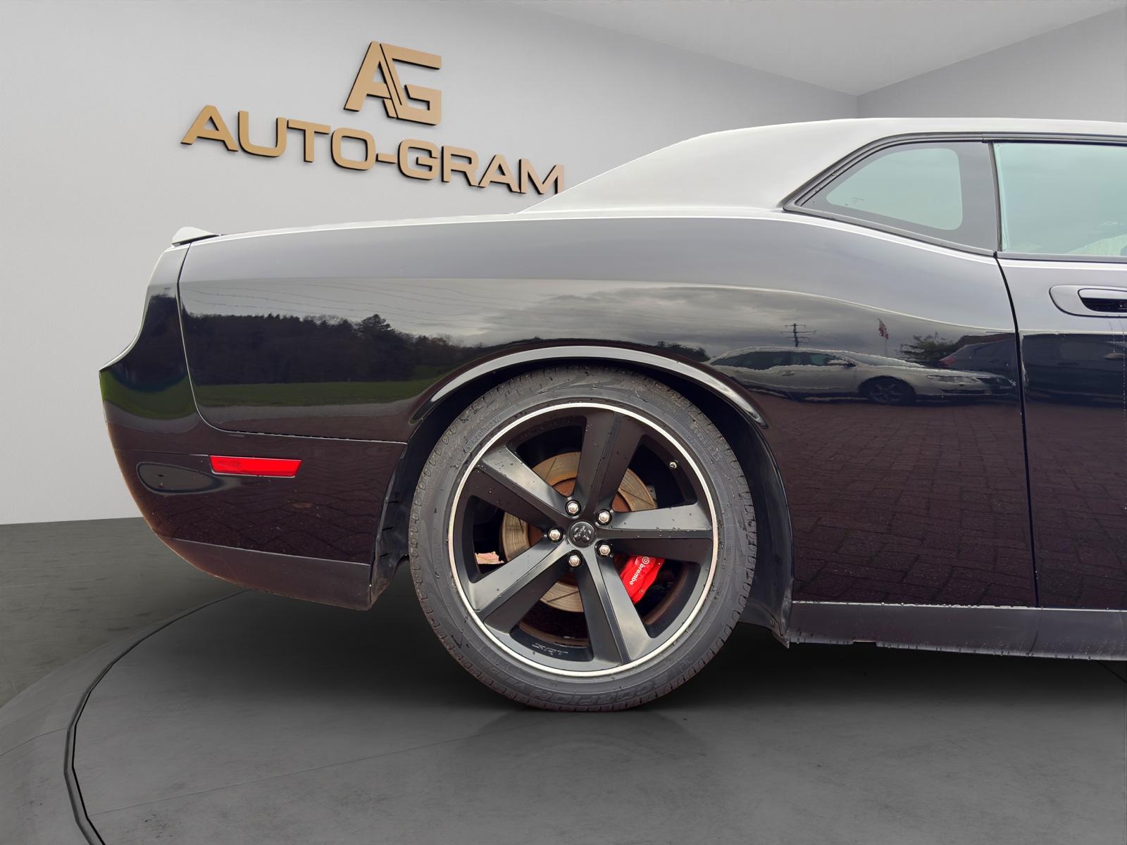 DODGE SRT8-image-11