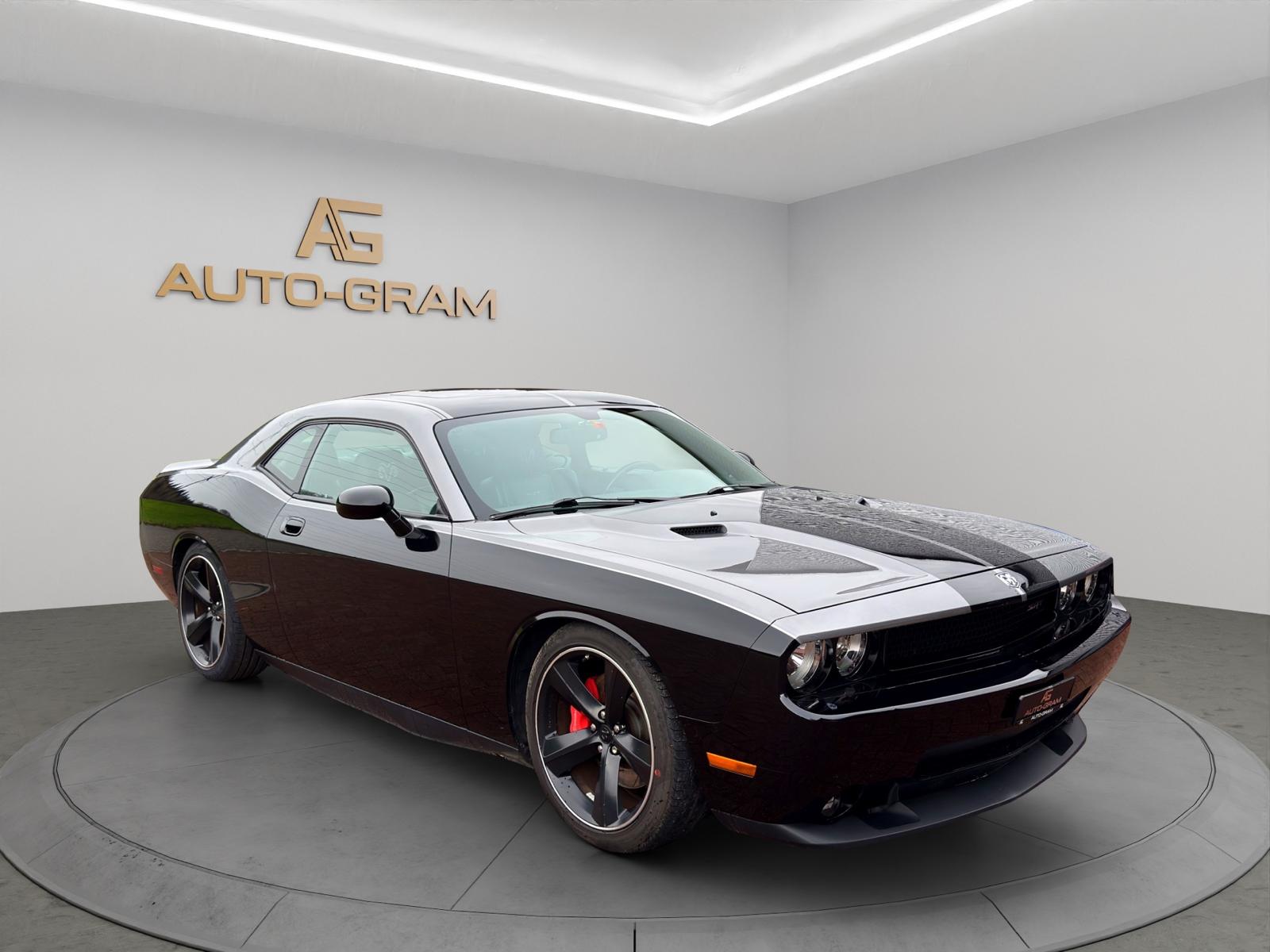 DODGE SRT8-image-6