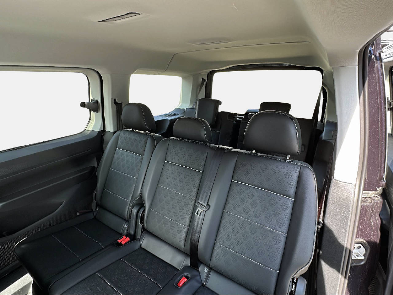 FORD TOURNEO CONNECT Grand 2.0 EcoBlue 122 Titanium-image-12