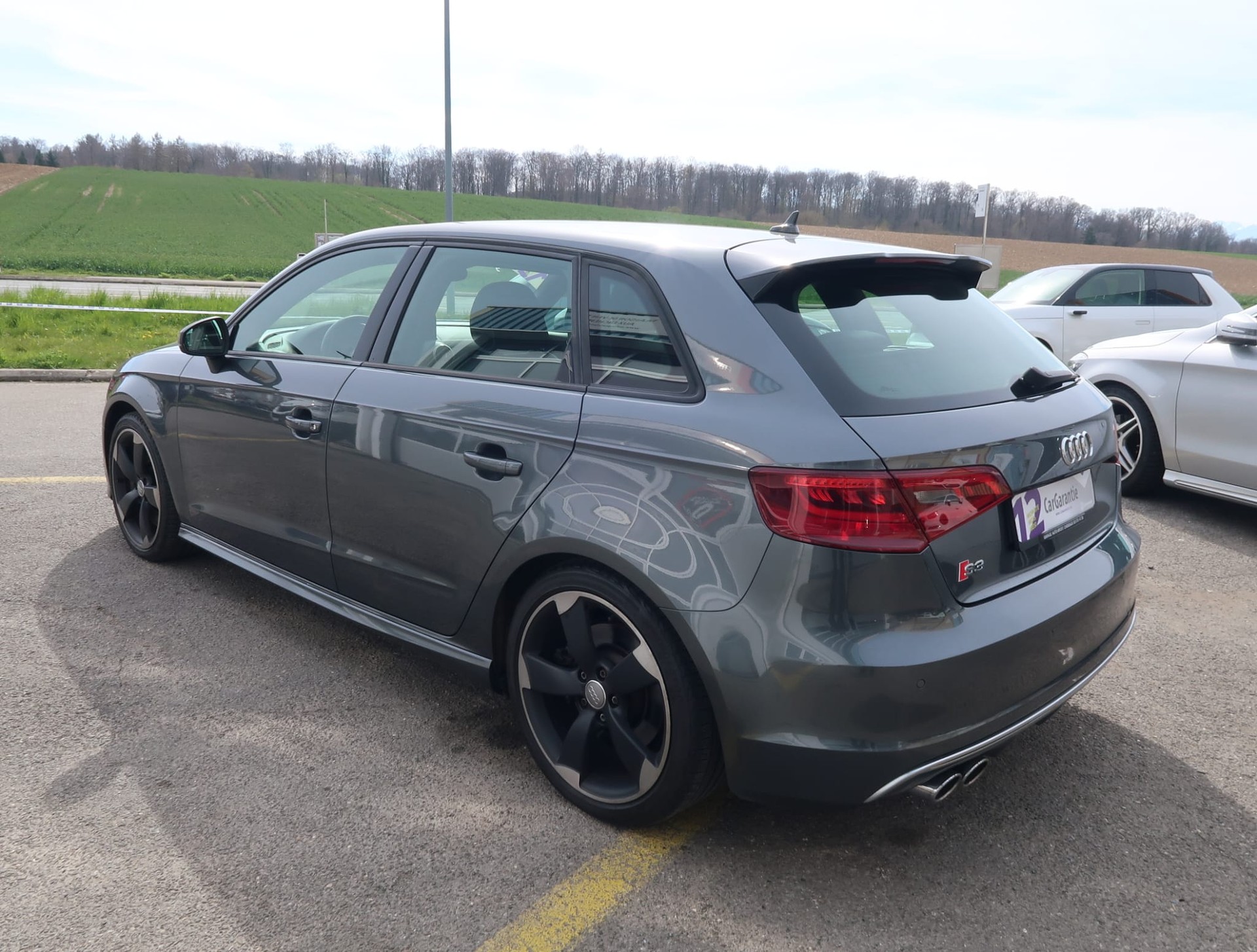 AUDI S3 Sportback 2.0 TFSI quattro S-Tronic-image-4