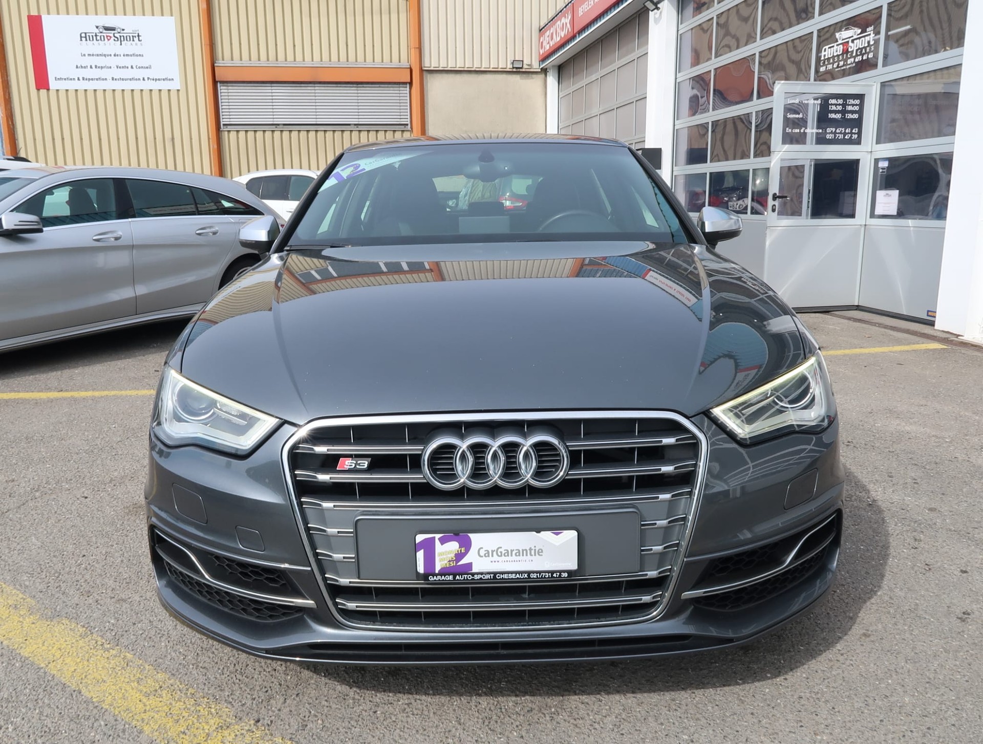 AUDI S3 Sportback 2.0 TFSI quattro S-Tronic-showroom-element-1