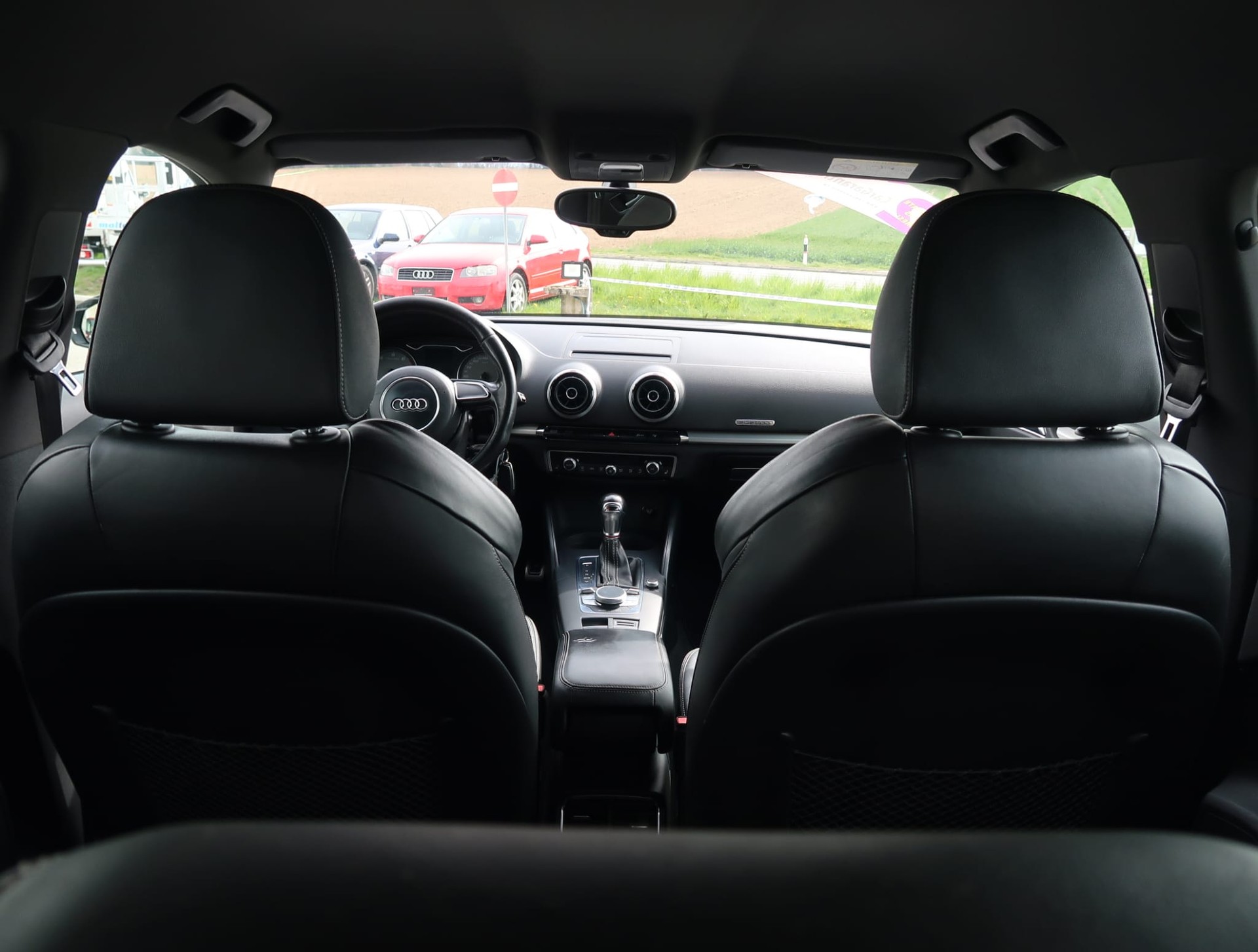 AUDI S3 Sportback 2.0 TFSI quattro S-Tronic-image-13