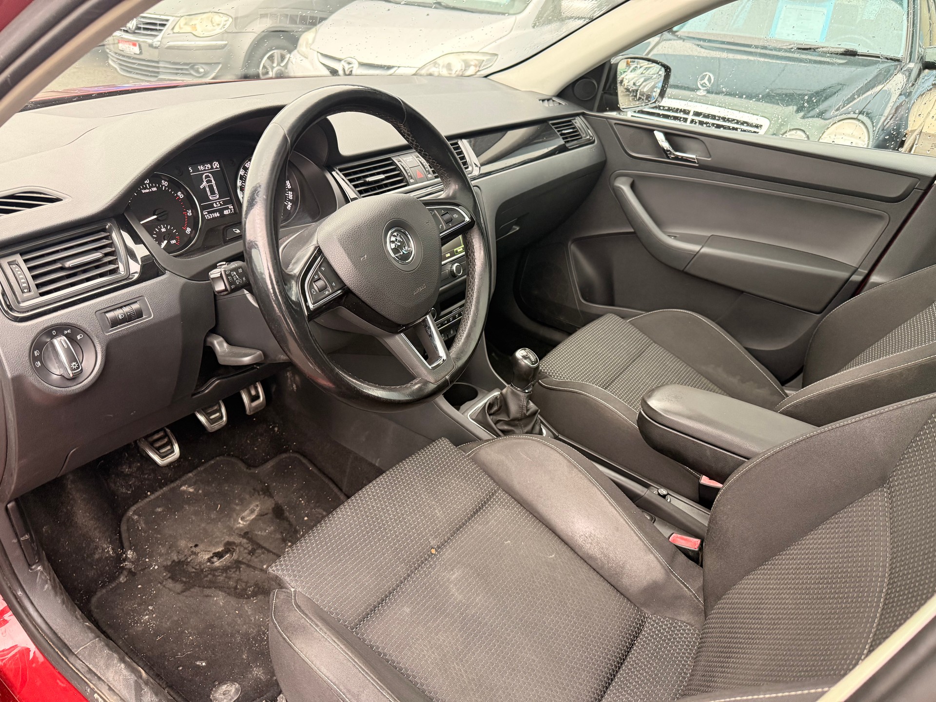 SKODA Rapid Spaceback 1.2 TSI Active-image-6