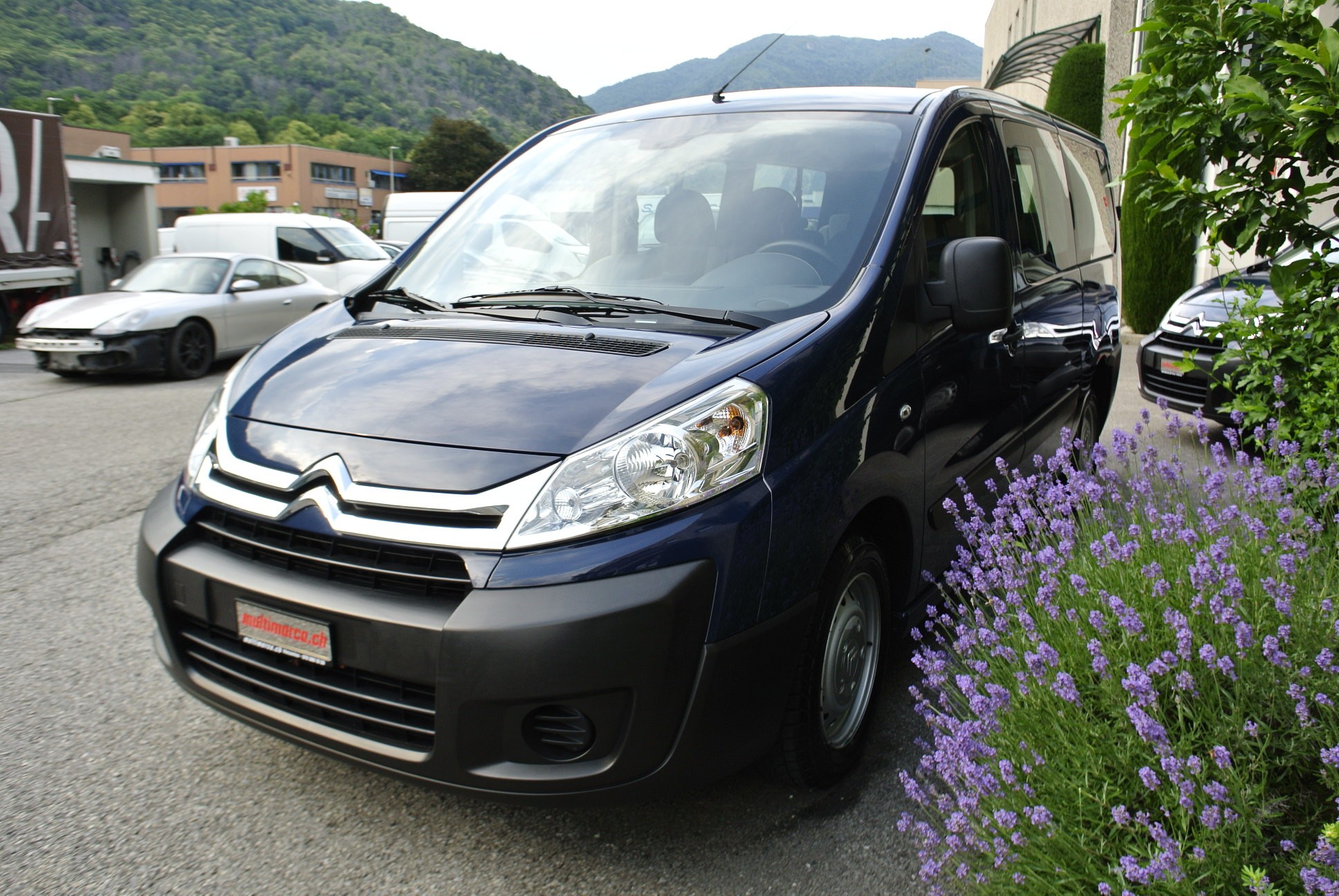 Car photo