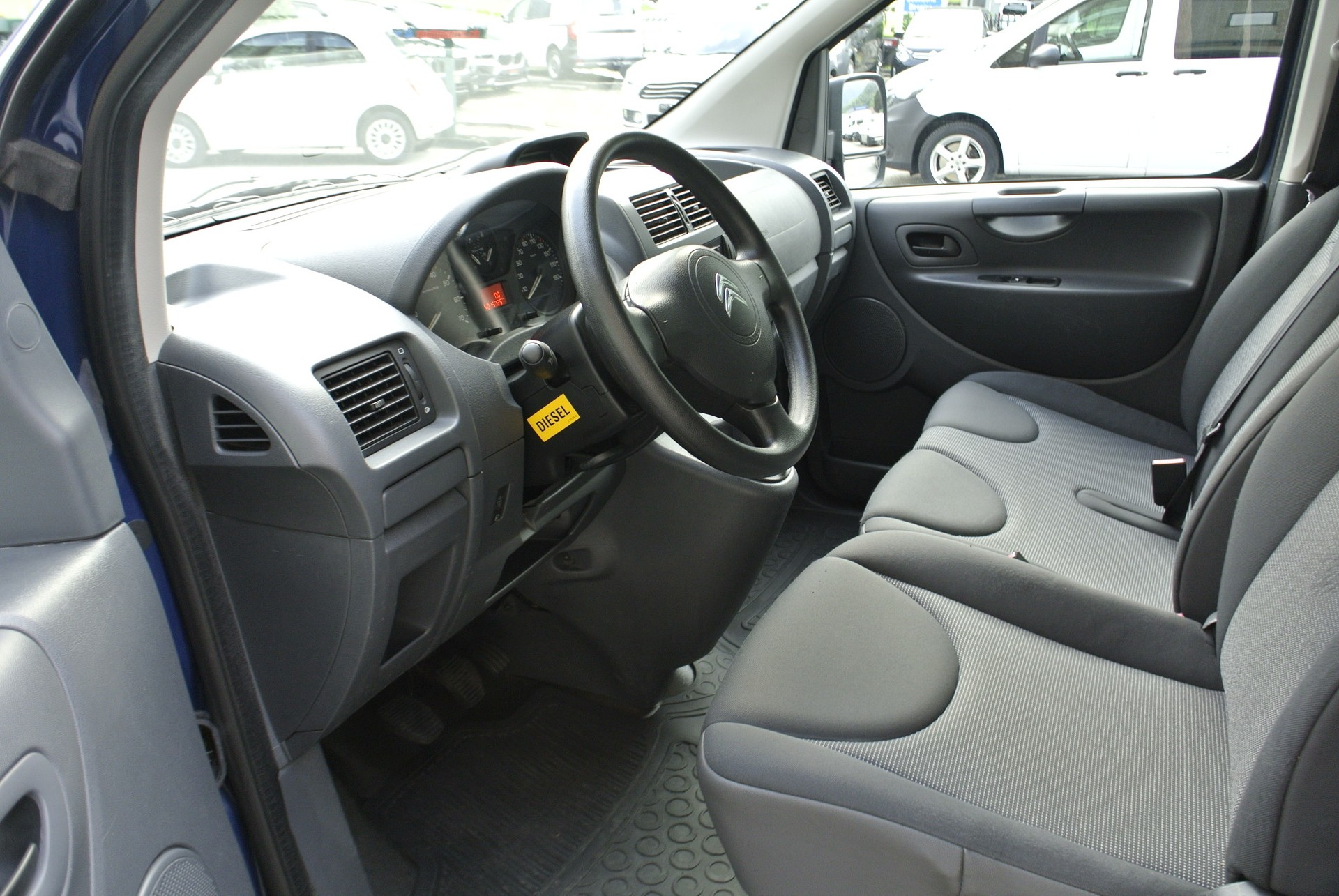 CITROEN Jumpy 2.0 HDi L2H1 Attraction-image-13