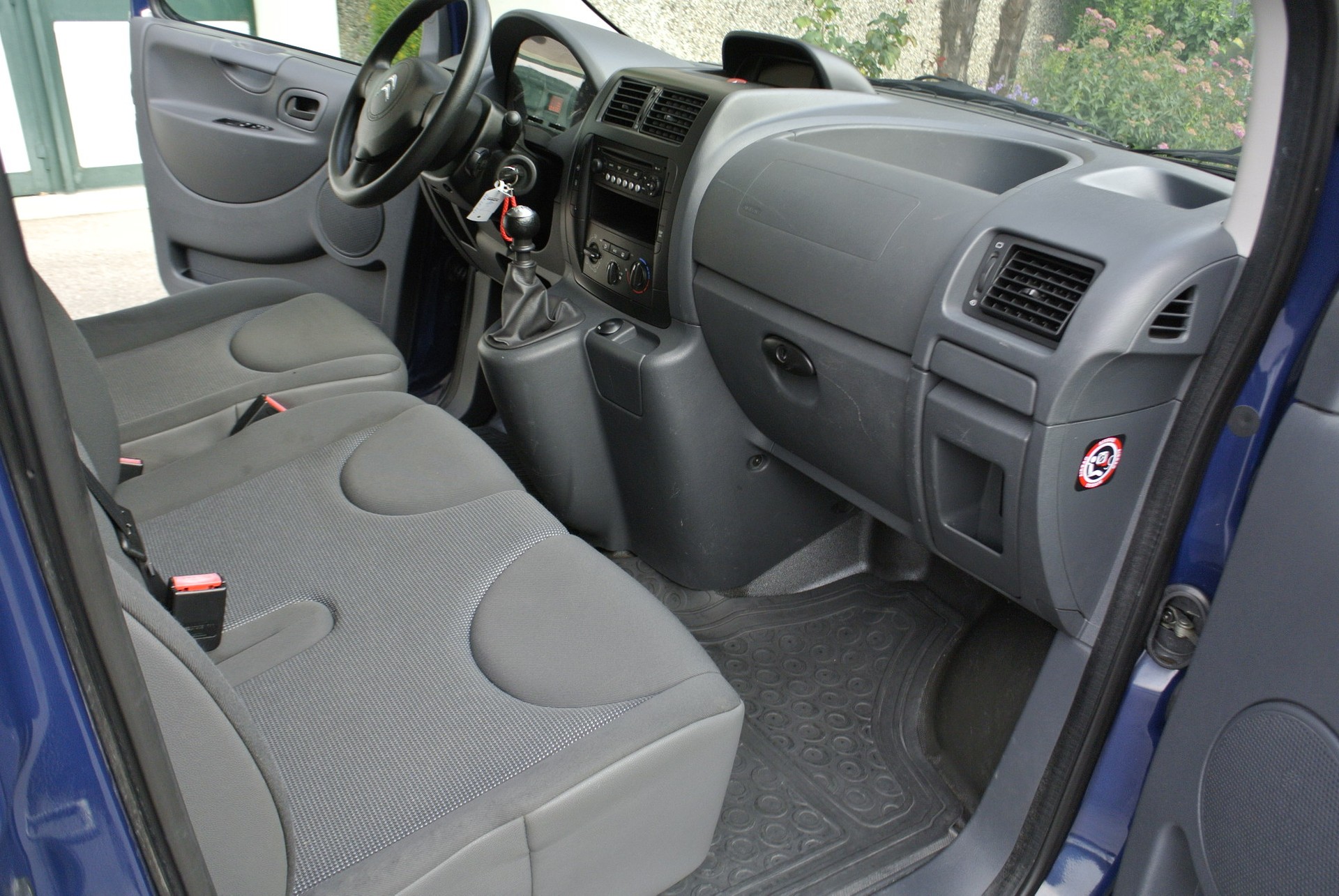 CITROEN Jumpy 2.0 HDi L2H1 Attraction-image-15