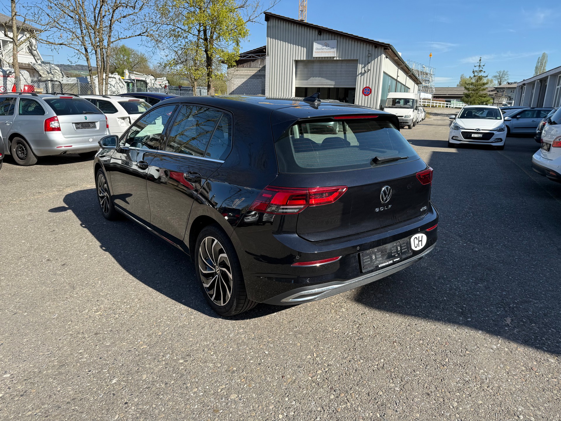 VW Golf 1.5 eTSI mHEV ACT First Edition DSG-image-4