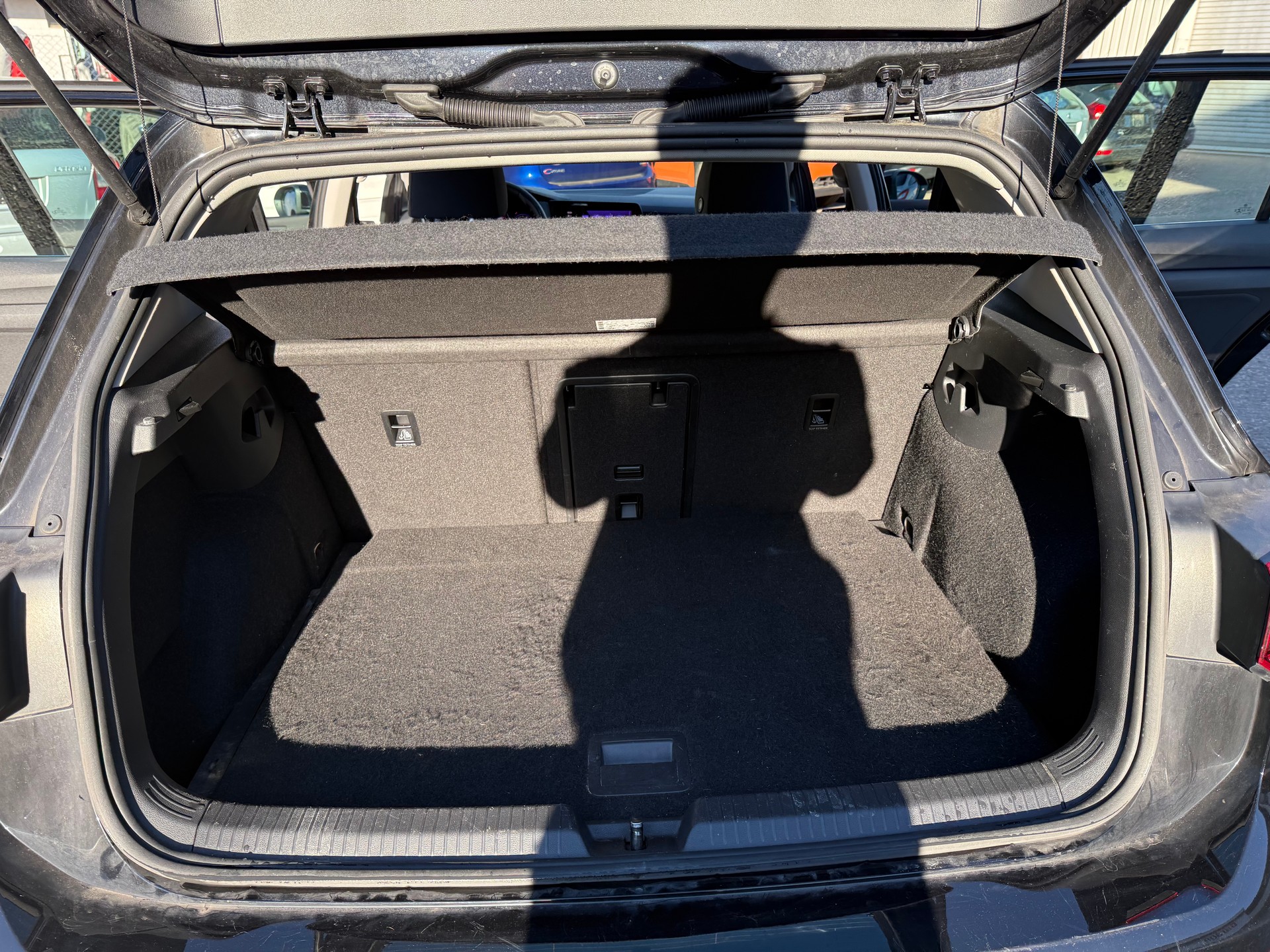 VW Golf 1.5 eTSI mHEV ACT First Edition DSG-image-11