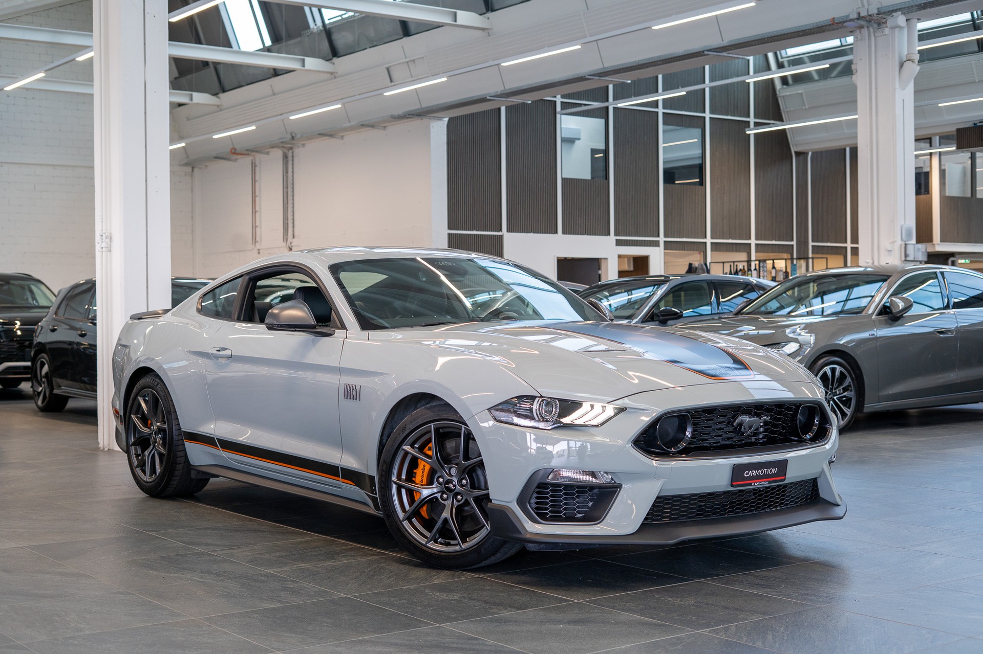FORD Mustang Coupé 5.0 V8 Mach 1 / Leder / Navi / Rückfahrkamera /-image-2