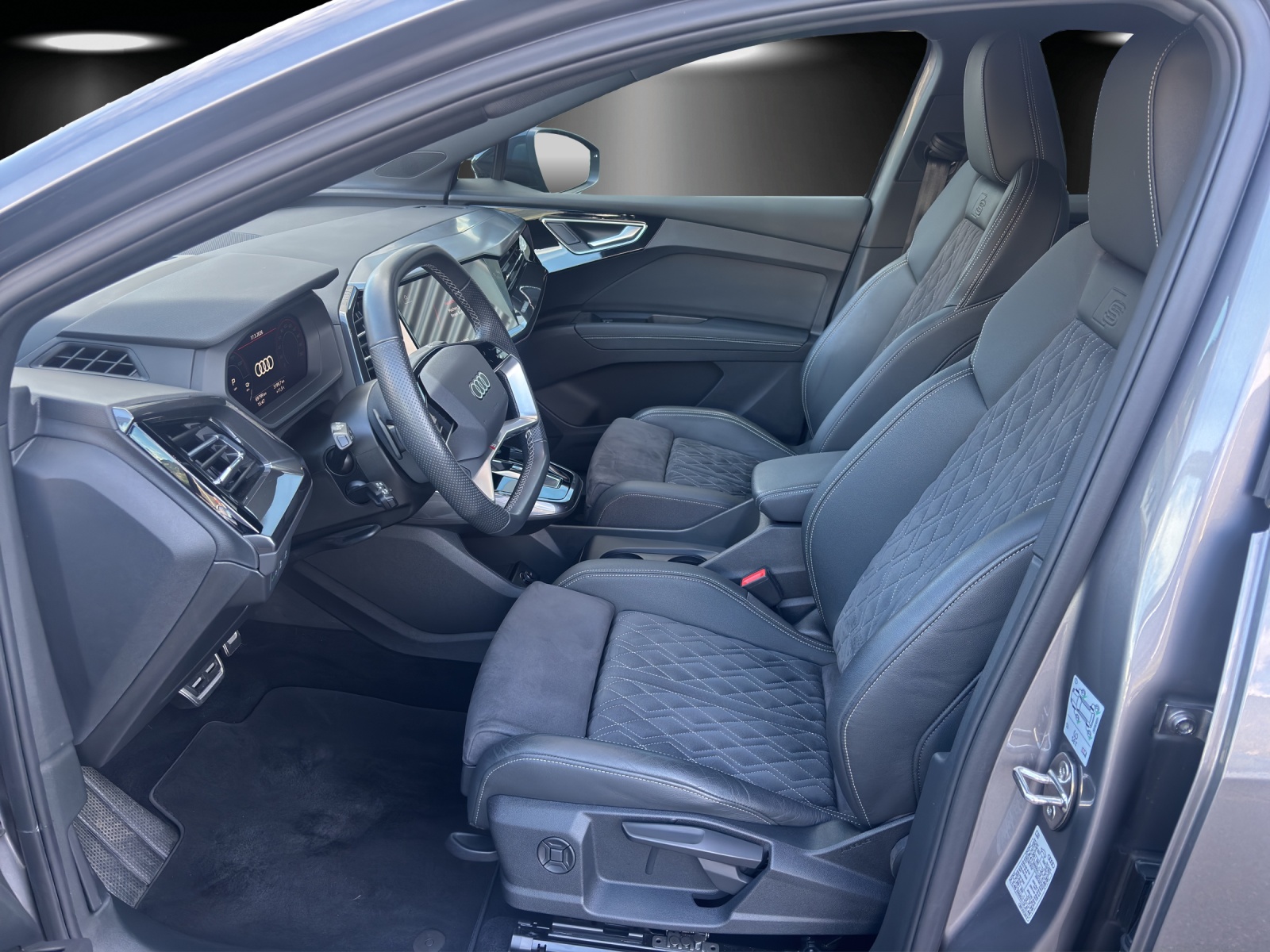 AUDI Q4 Sportback e-tron 50 quattro-image-9