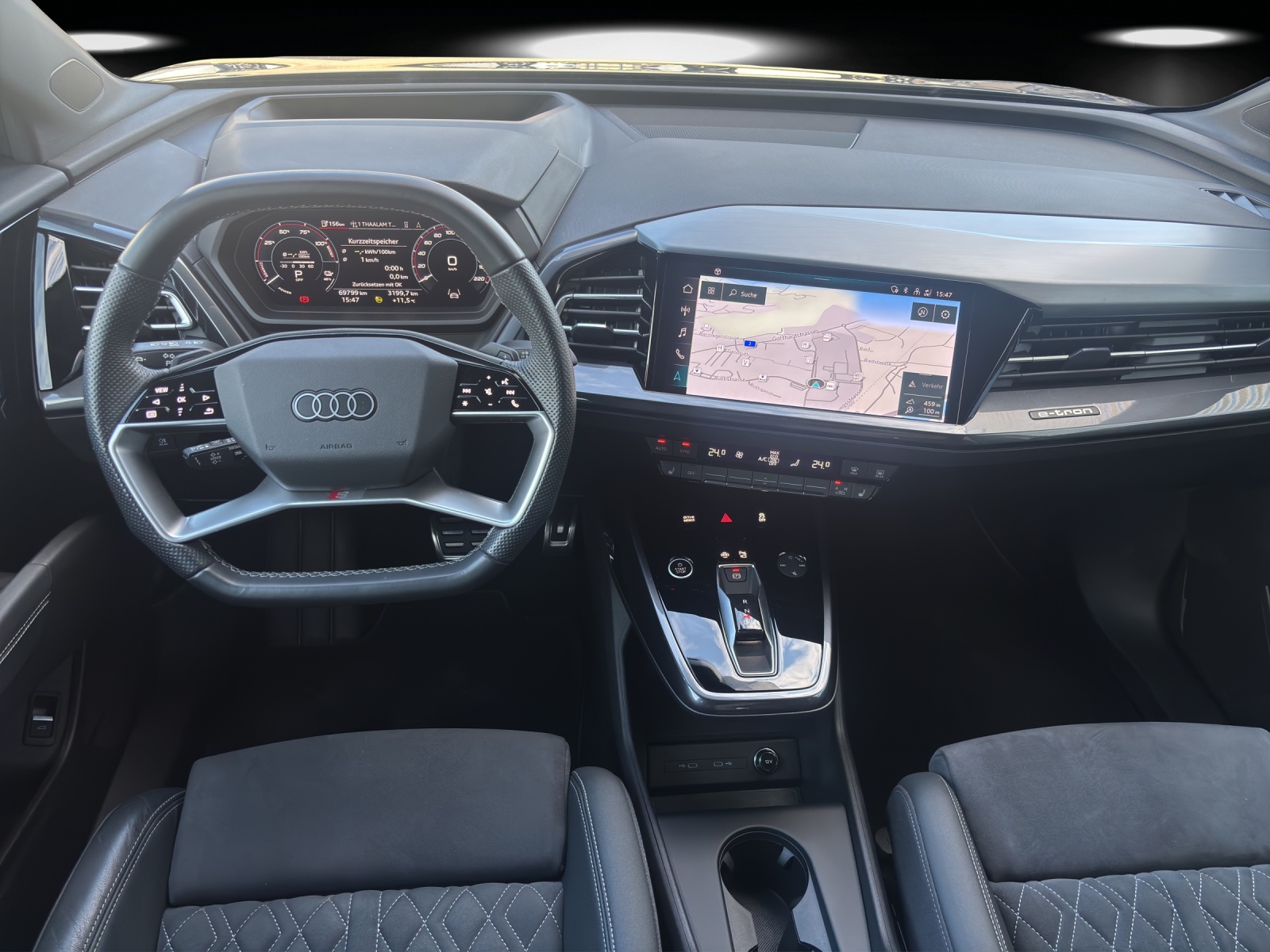 AUDI Q4 Sportback e-tron 50 quattro-image-10