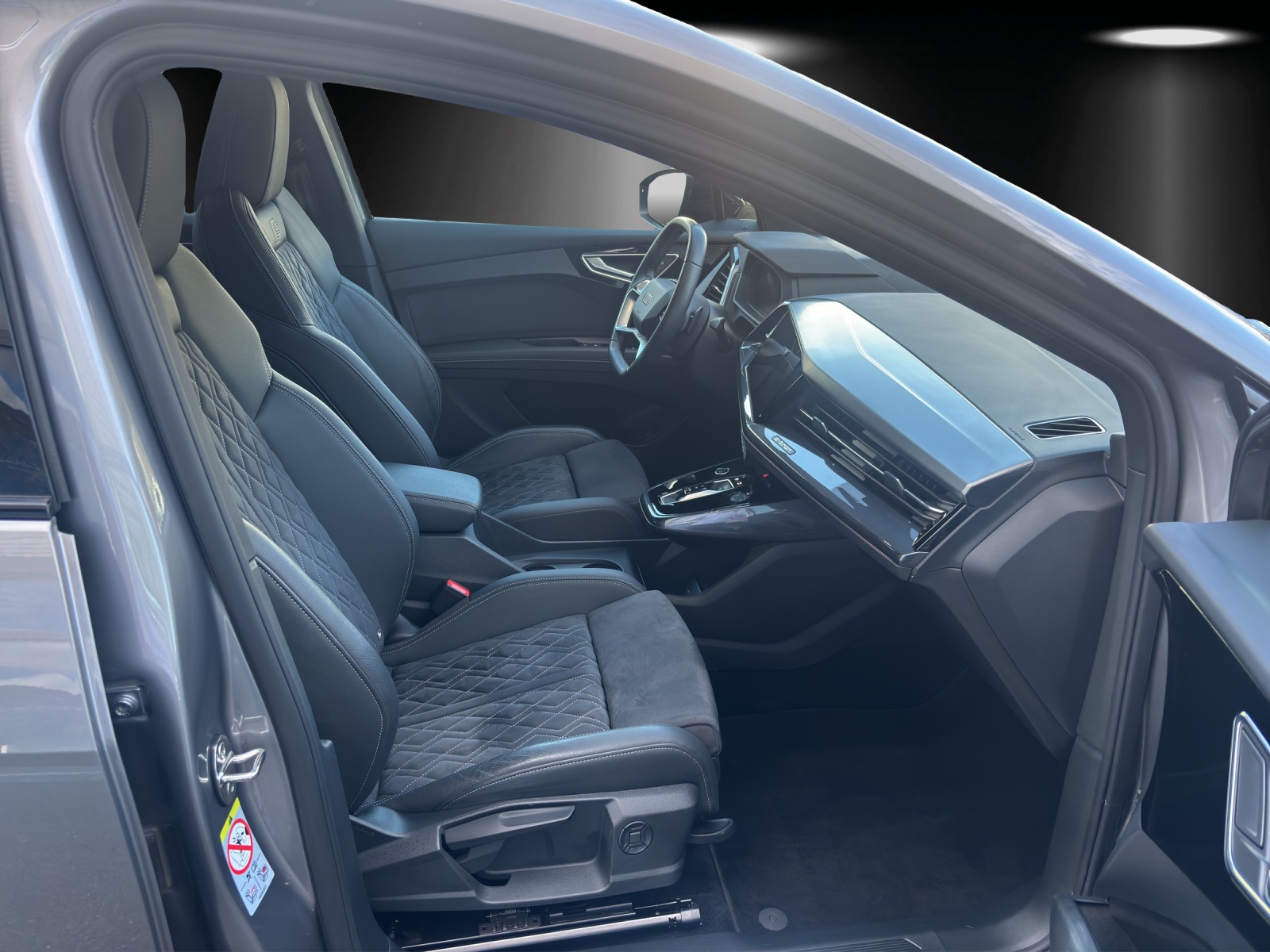 AUDI Q4 Sportback e-tron 50 quattro-image-8