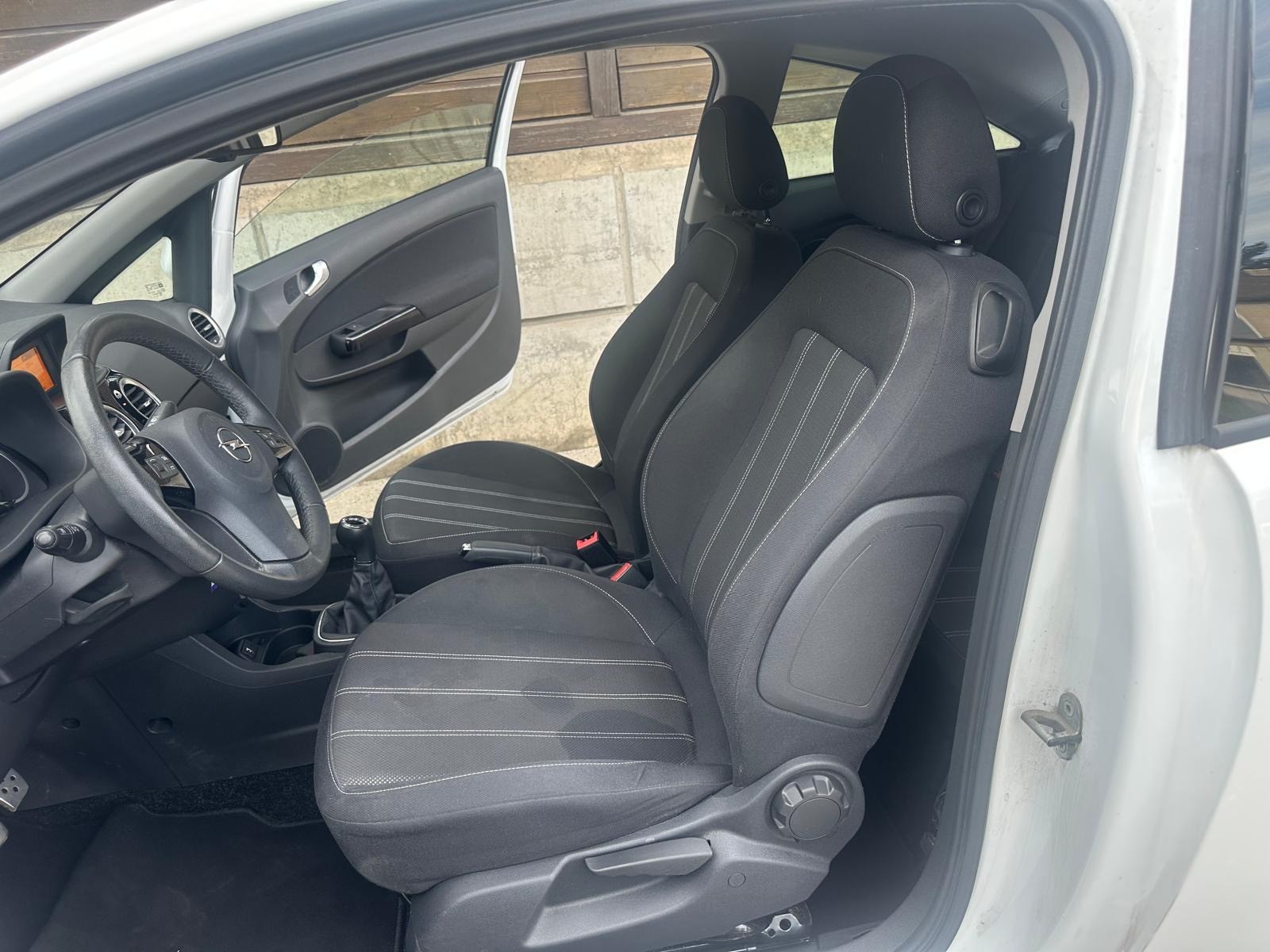 OPEL Corsa 1.4 TP Active Edition-image-8