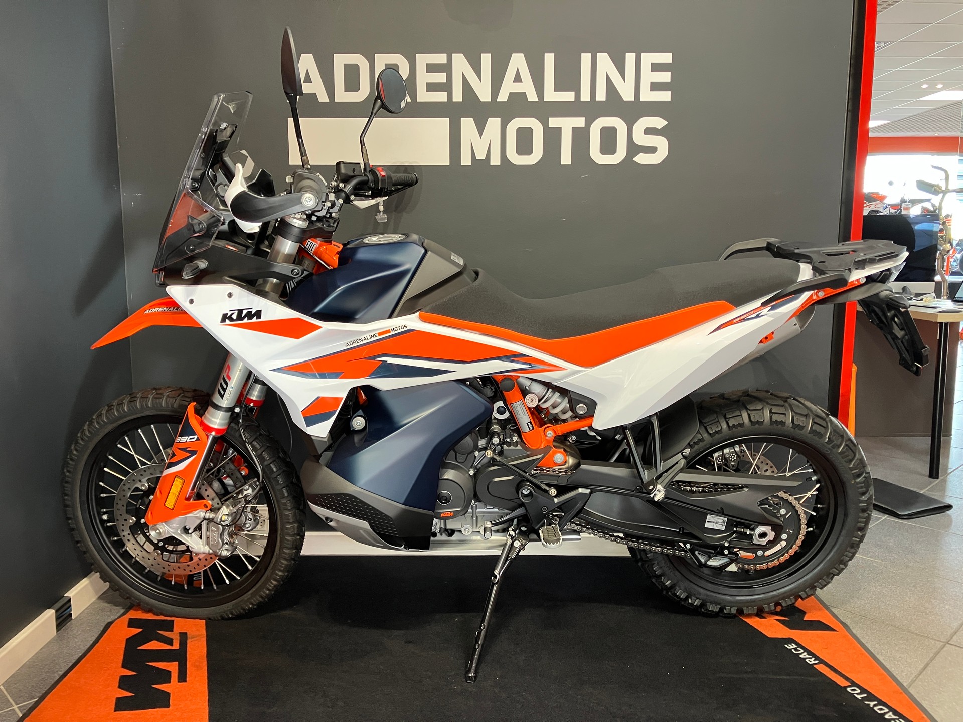 KTM 890 Adventure R-showroom-element-3