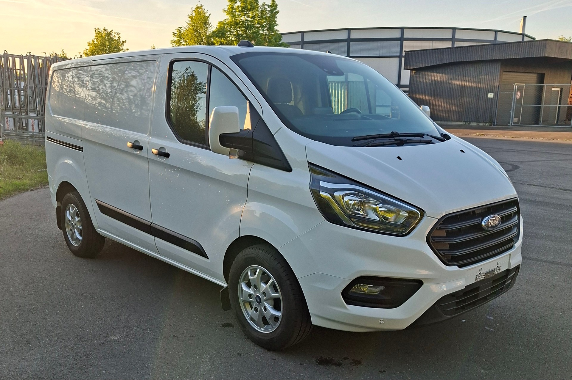 FORD TRANSIT CUSTOM-image-5