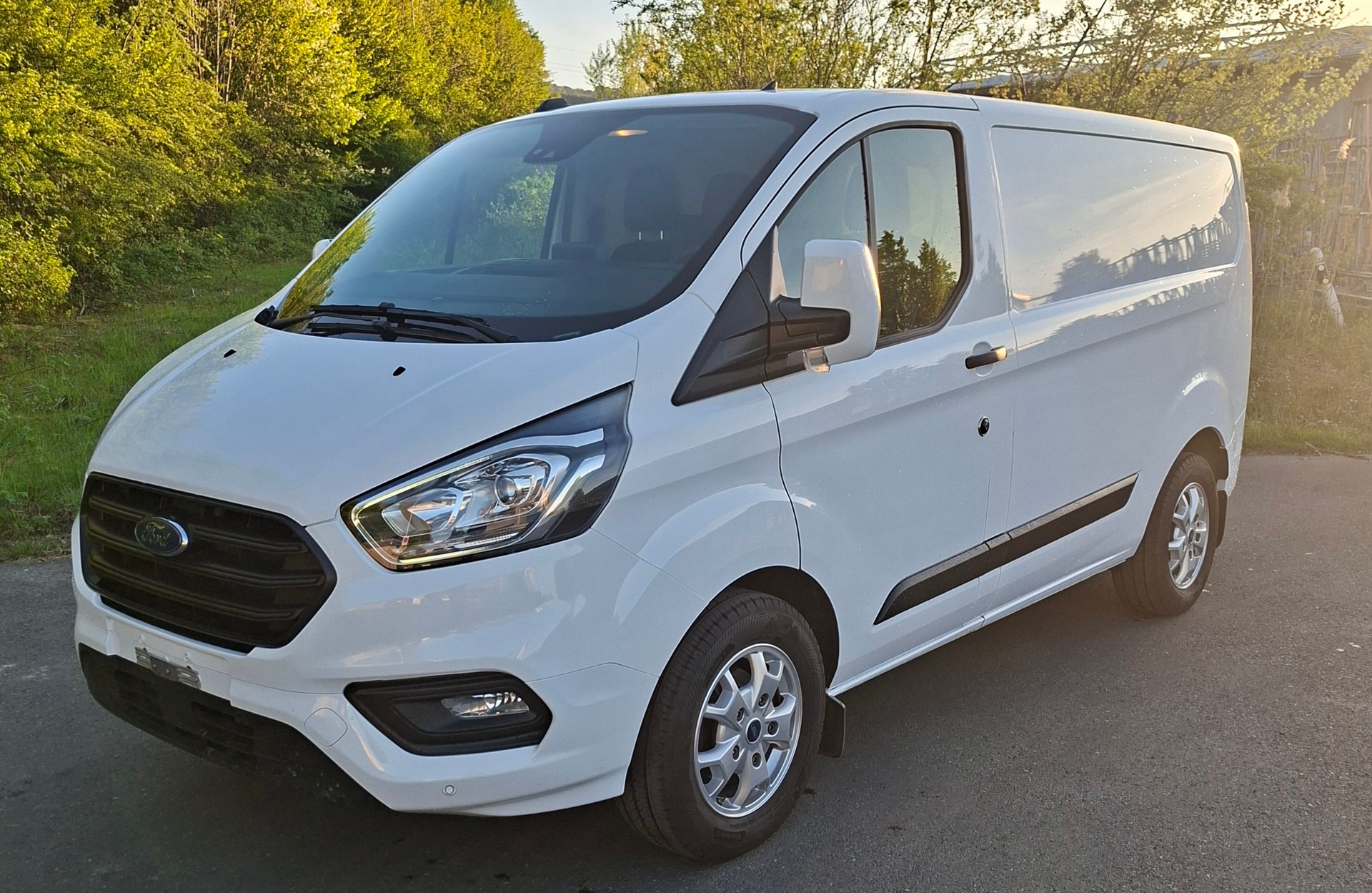 FORD TRANSIT CUSTOM-image-0