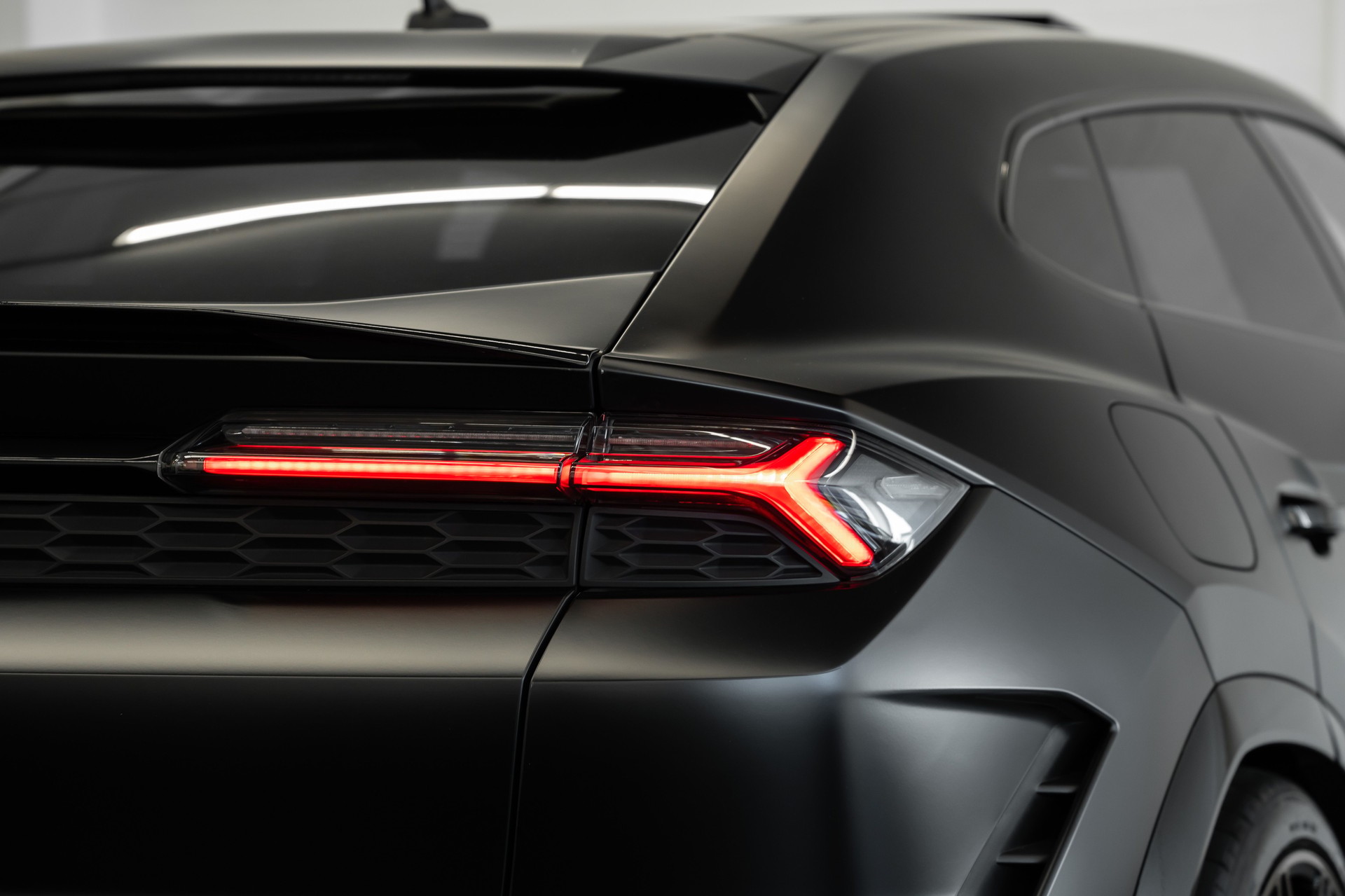 LAMBORGHINI Urus SE-image-6