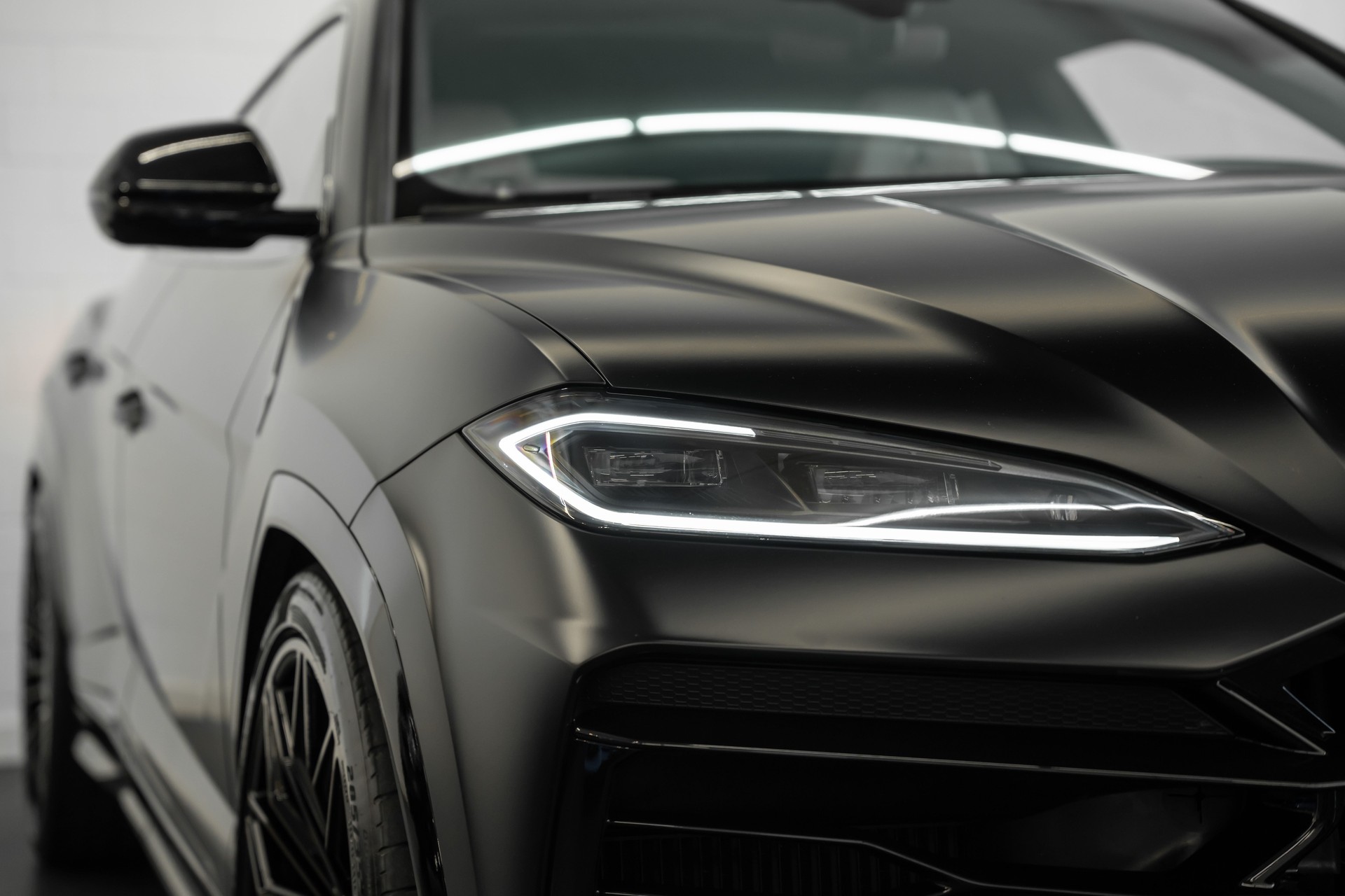 LAMBORGHINI Urus SE-image-5