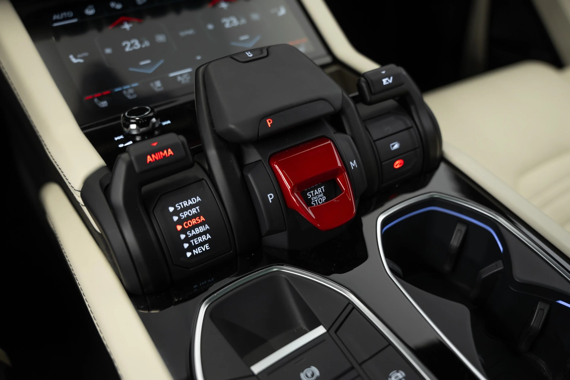 LAMBORGHINI Urus SE-image-29