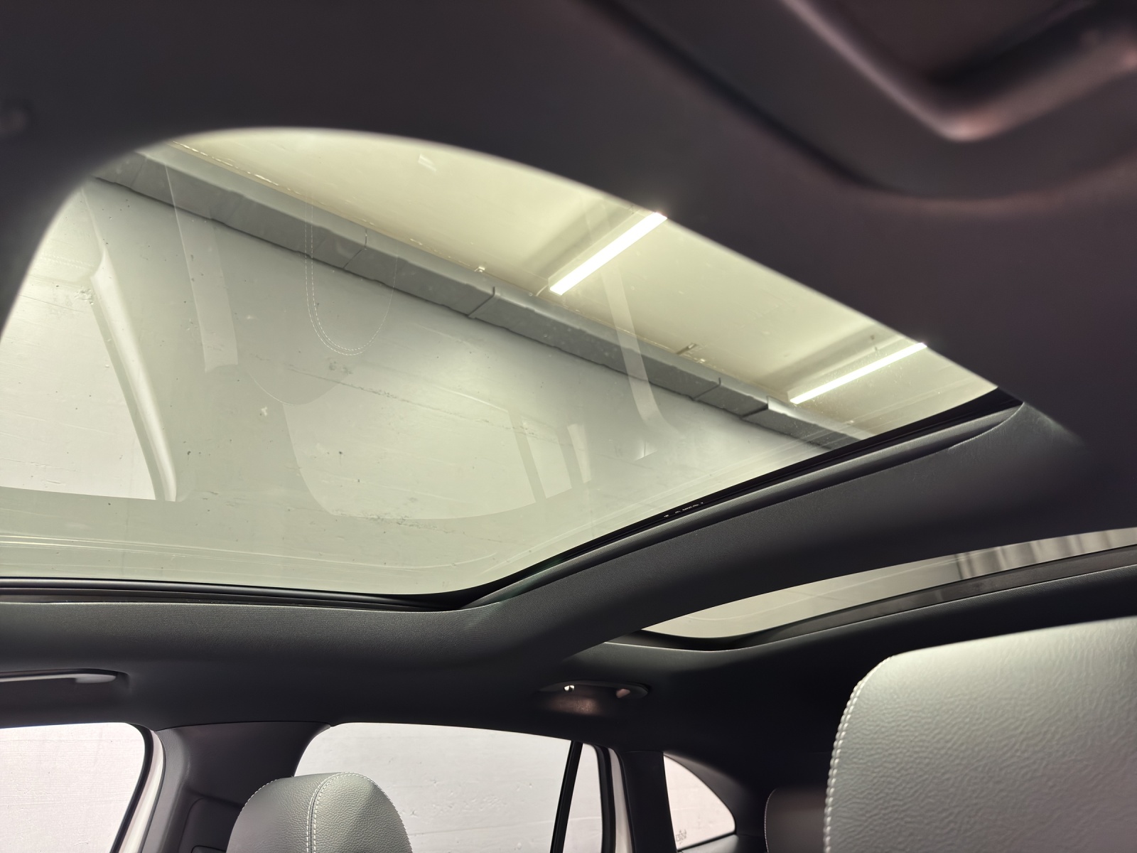 MERCEDES-BENZ GLA 250 Swiss Star-image-15