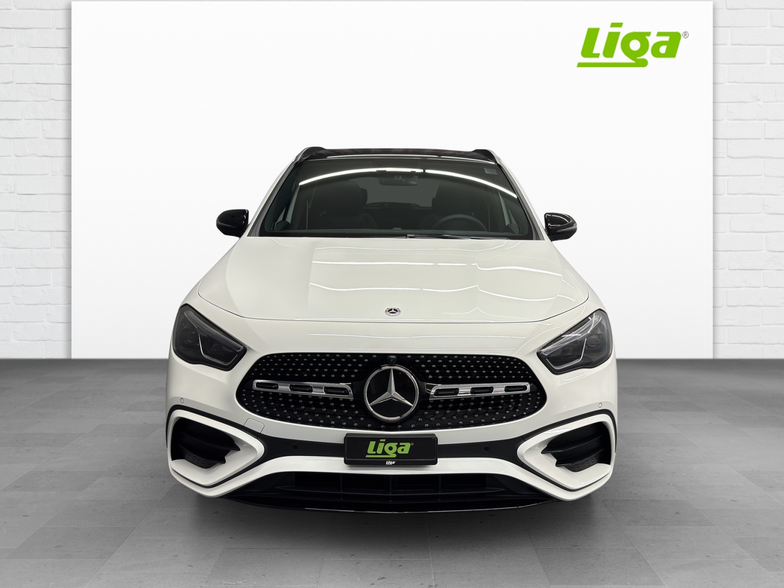 MERCEDES-BENZ GLA 250 Swiss Star-image-2