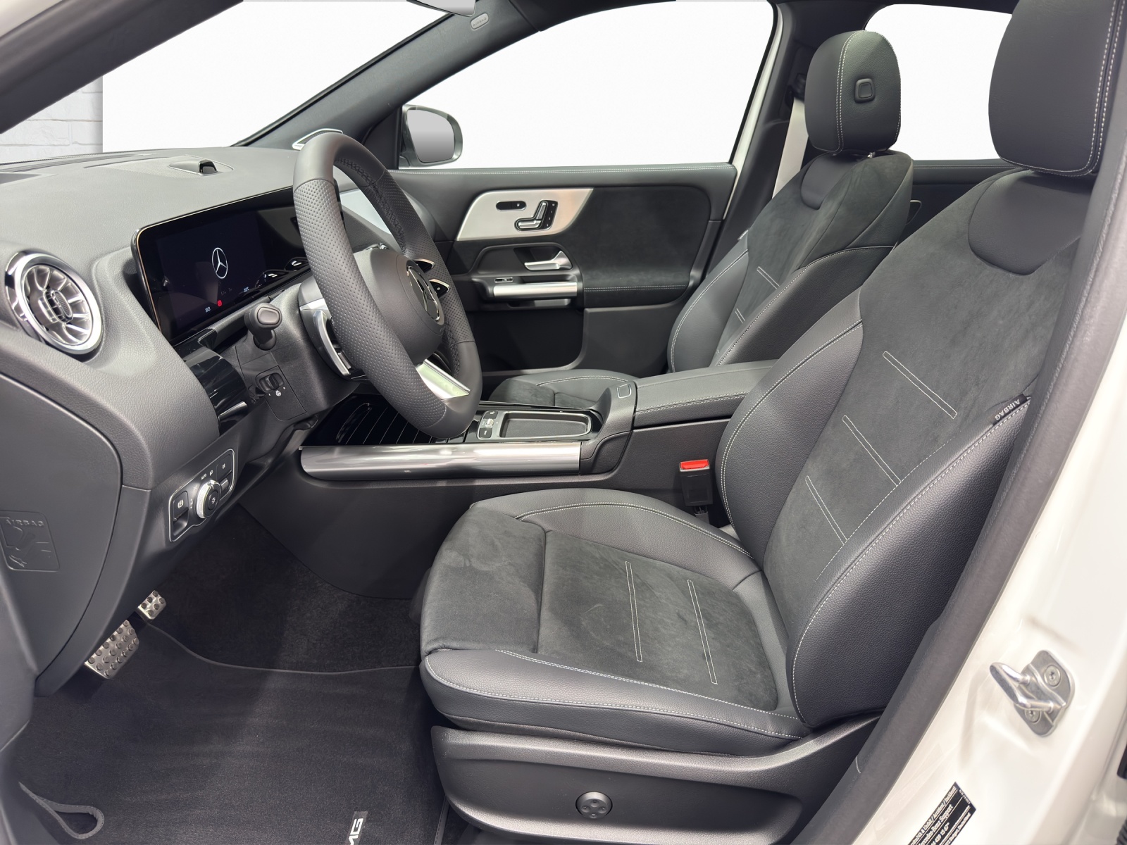 MERCEDES-BENZ GLA 250 Swiss Star-image-6