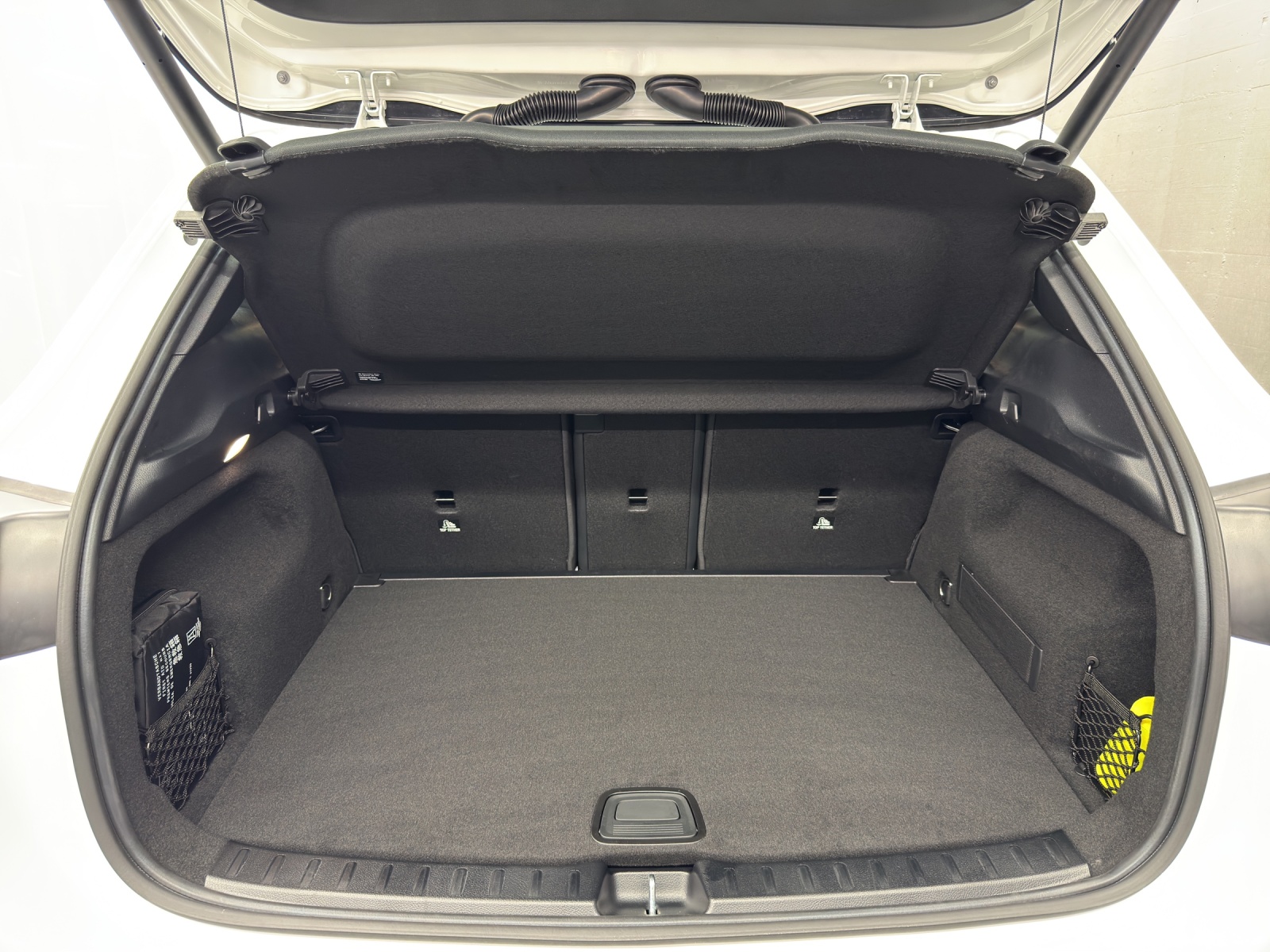 MERCEDES-BENZ GLA 250 Swiss Star-image-10