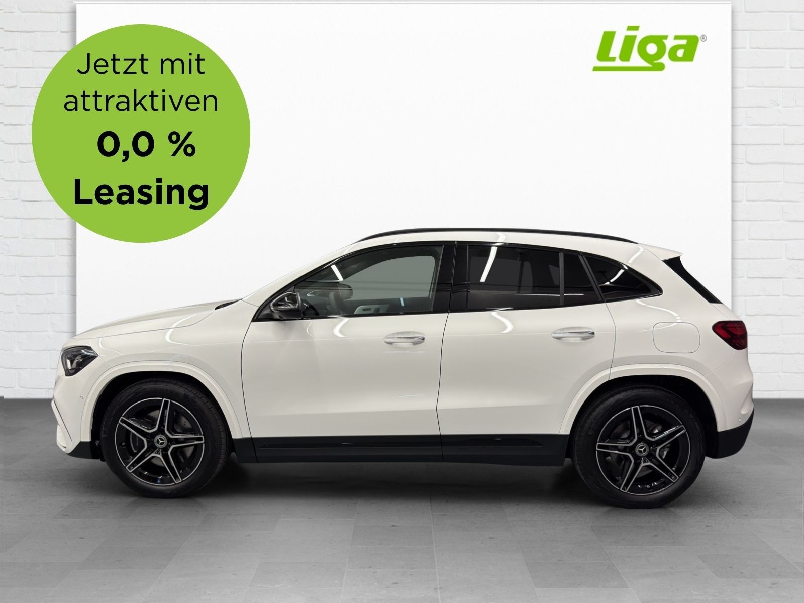 MERCEDES-BENZ GLA 250 Swiss Star-image-0