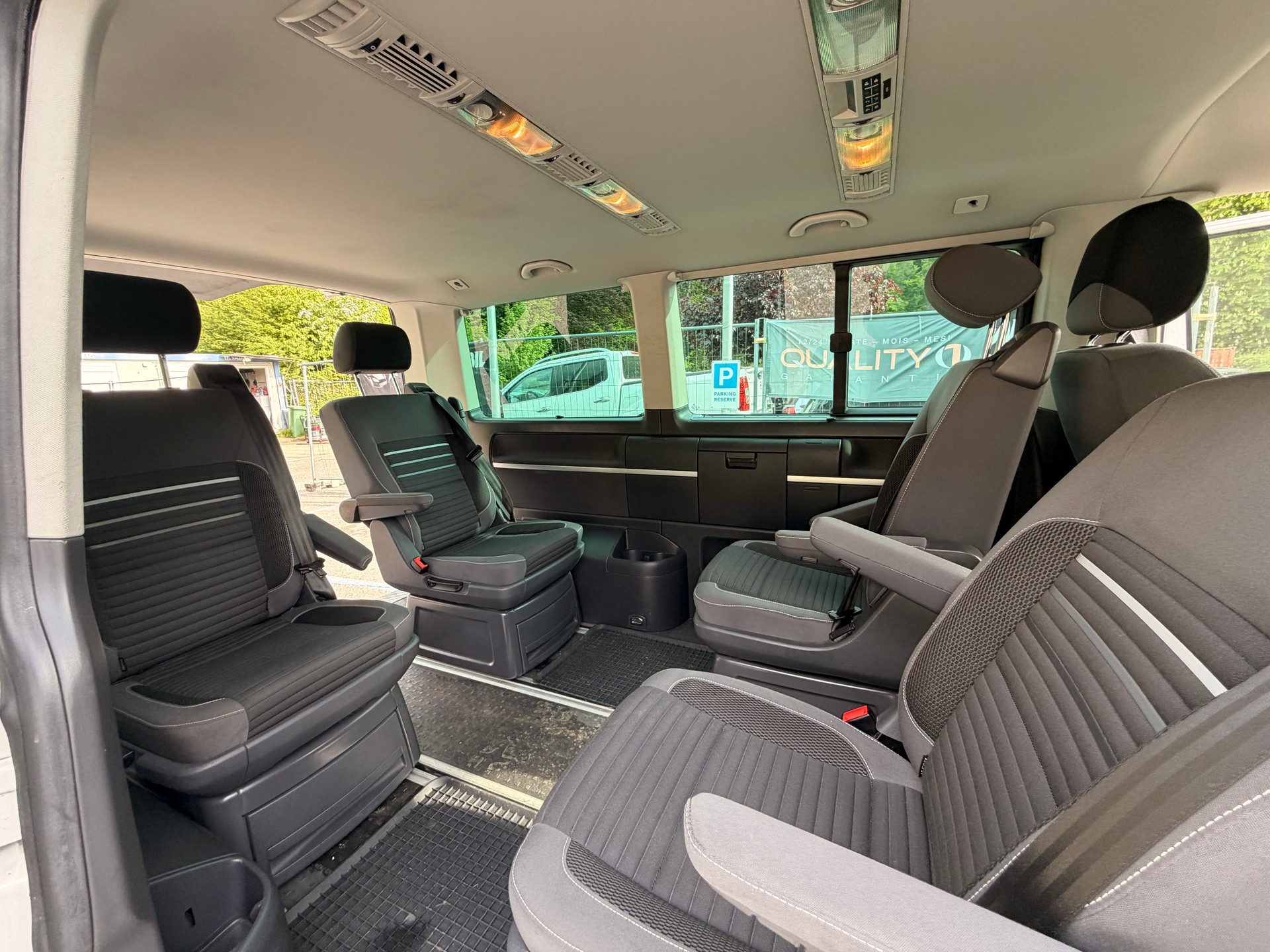 VW T5 Multivan 2.0 Bi-TDI CR HL Last Ed. 4Motion DSG-image-11