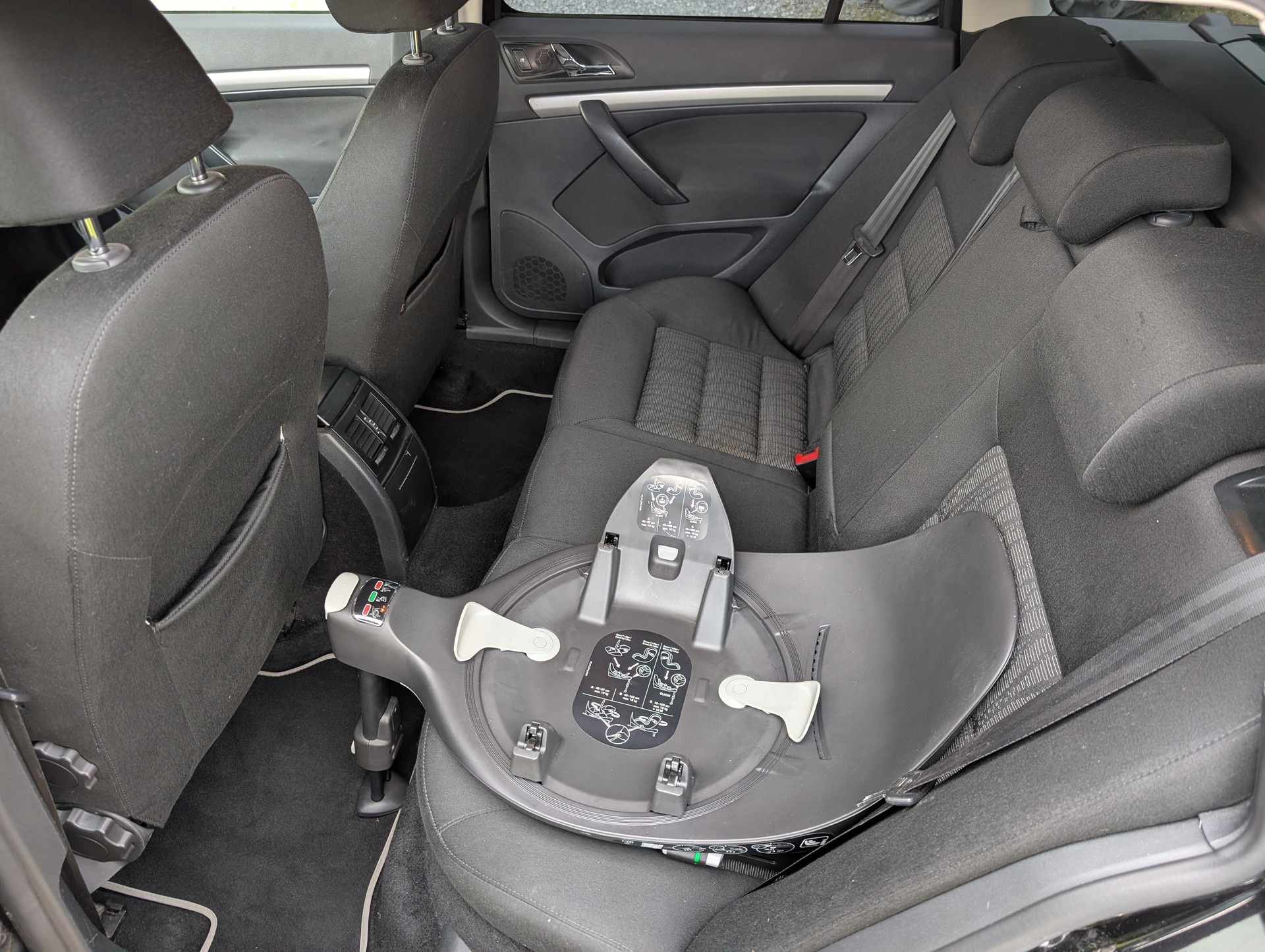 SKODA 2.0 TDI Elegance DSG-image-15