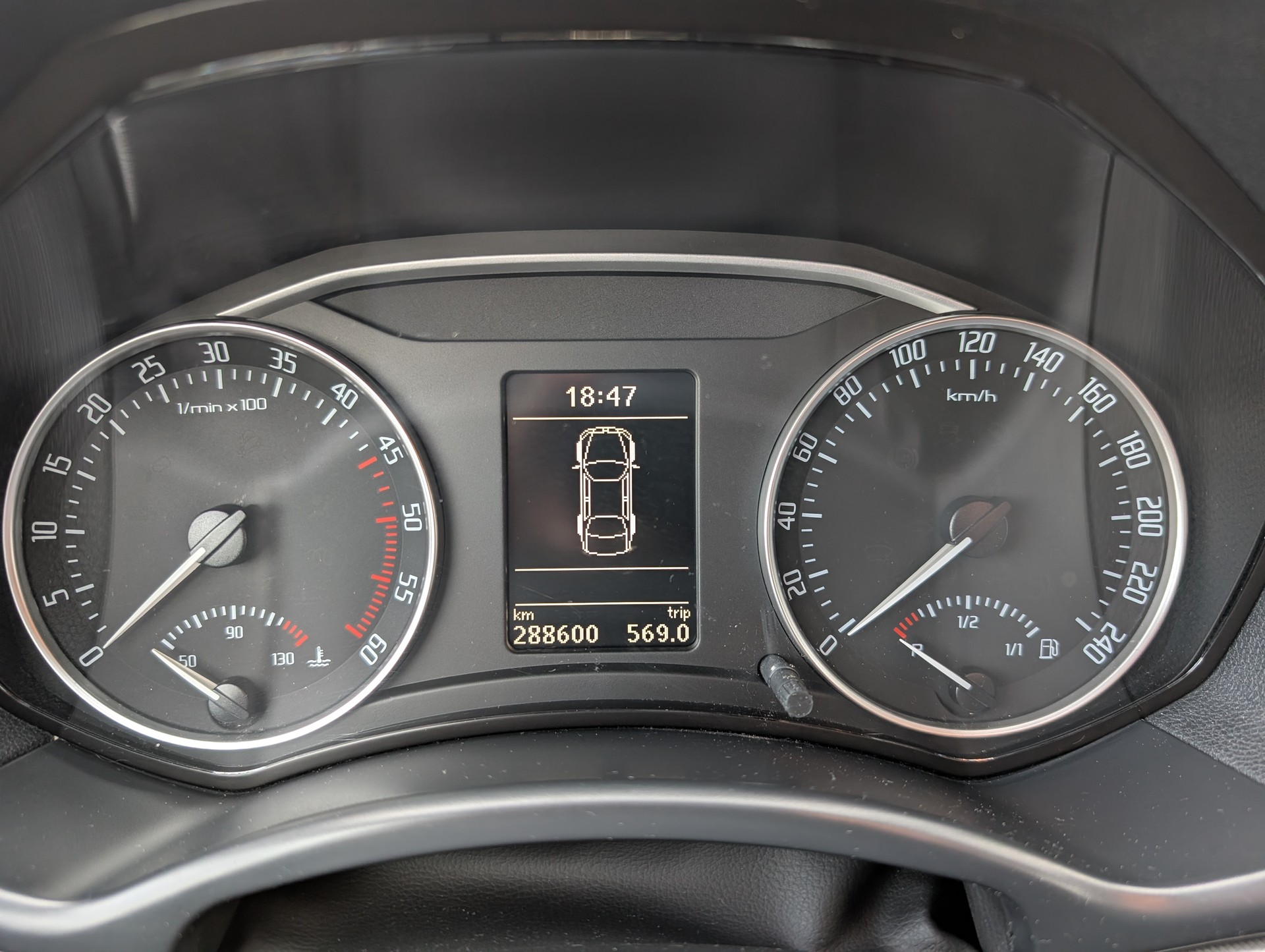 SKODA 2.0 TDI Elegance DSG-image-10