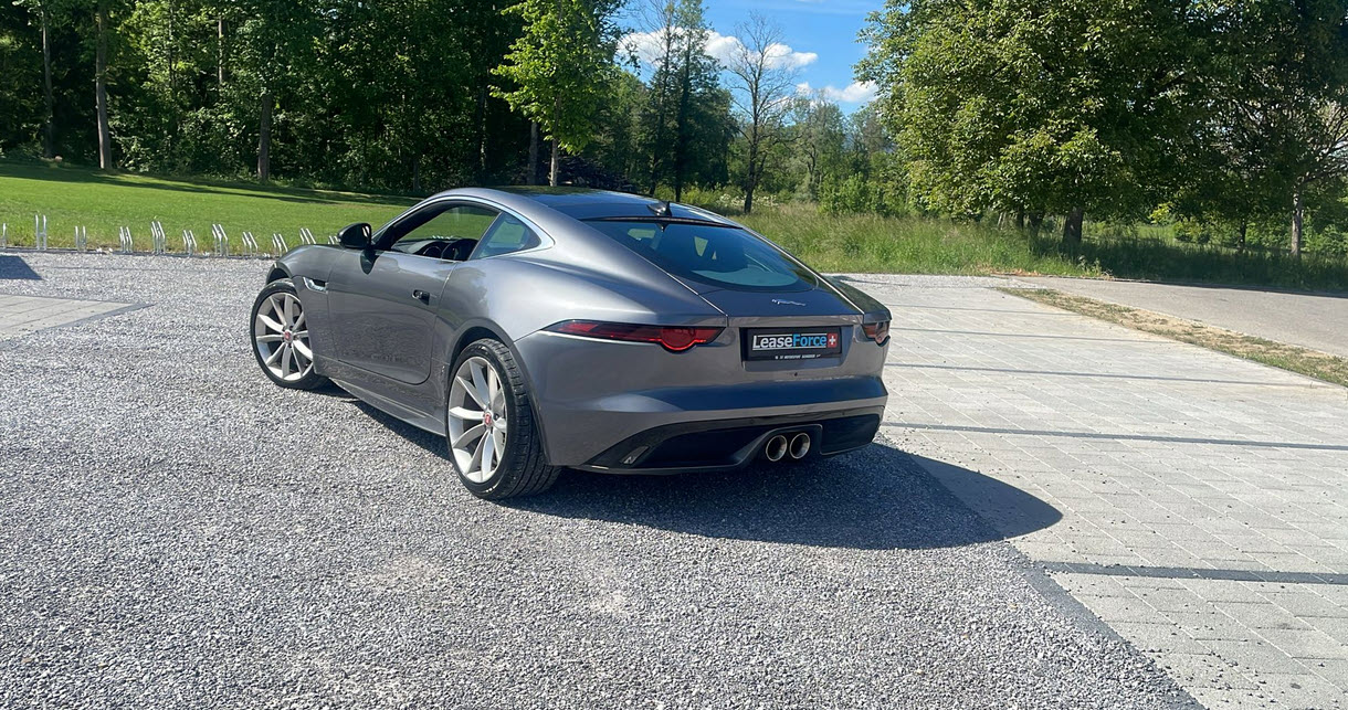 JAGUAR F-Type Coupé British Design Ed. 3.0 V6 S/C-image-3