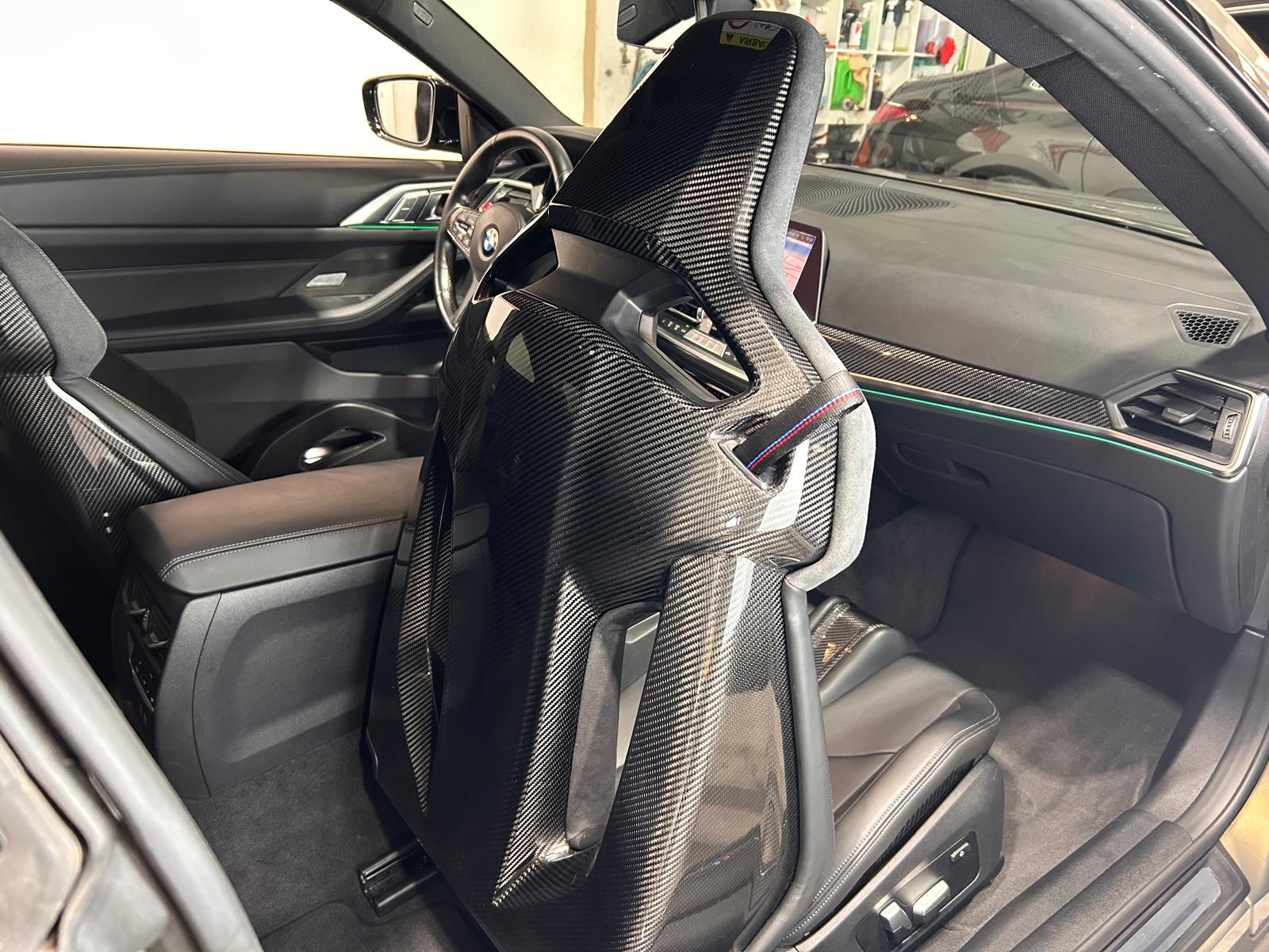 BMW M4 Competition xDrive Coupé Schalensitze SONDERLACKIERUNG-image-9