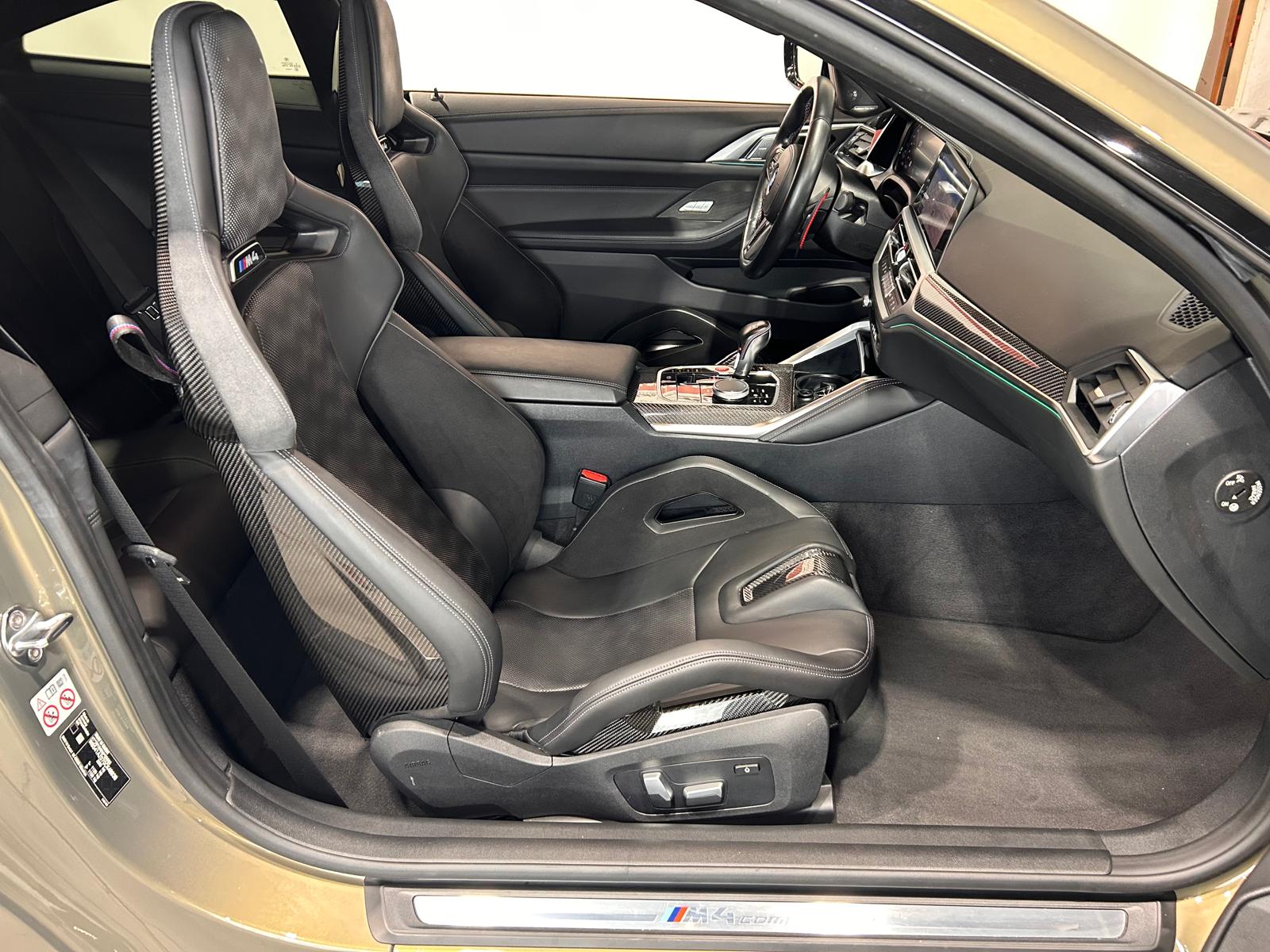 BMW M4 Competition xDrive Coupé Schalensitze SONDERLACKIERUNG-image-11