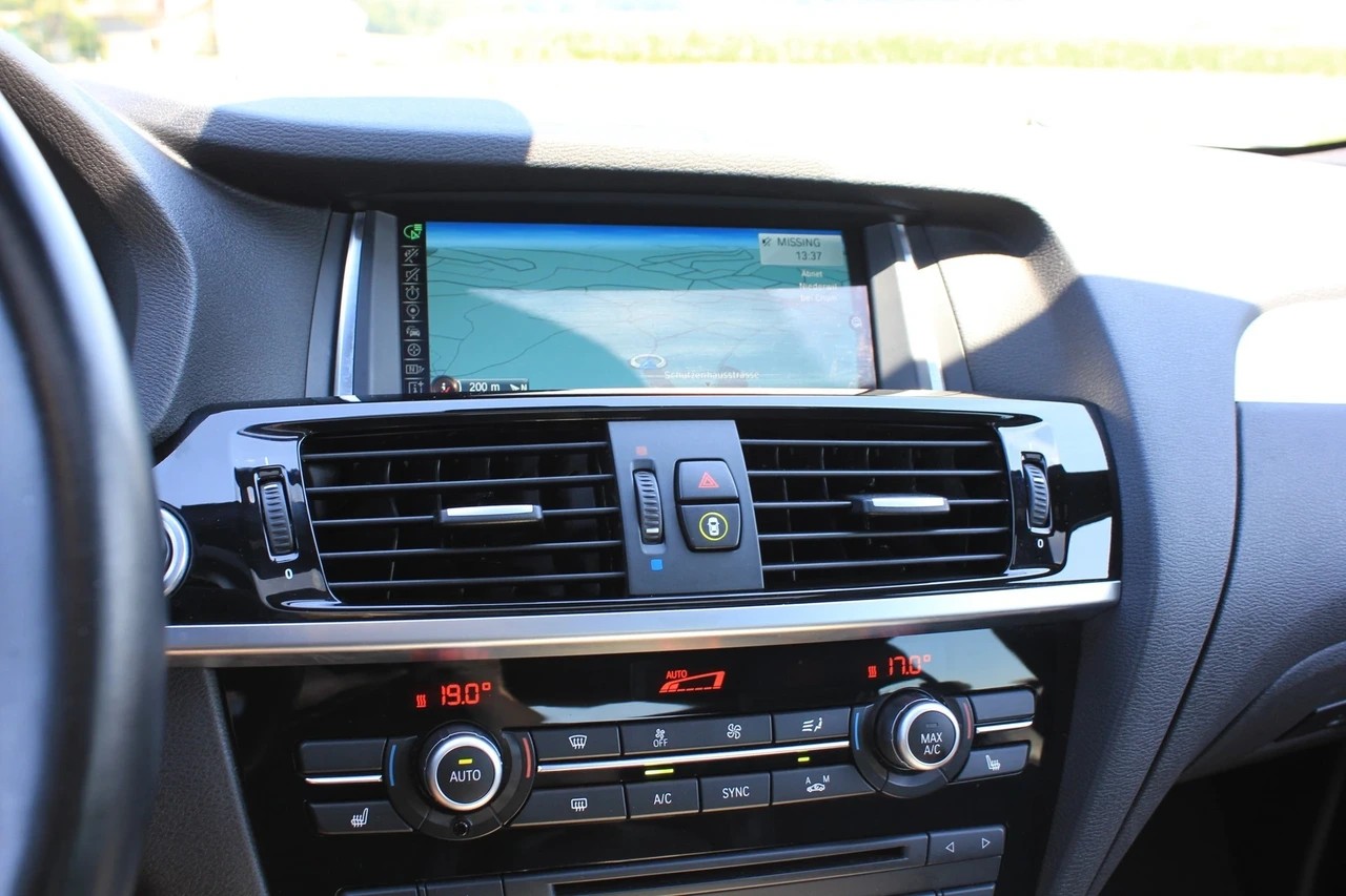 BMW X4 xDrive 30d Steptronic *Anhängerkupplung 2'400KG**-image-9