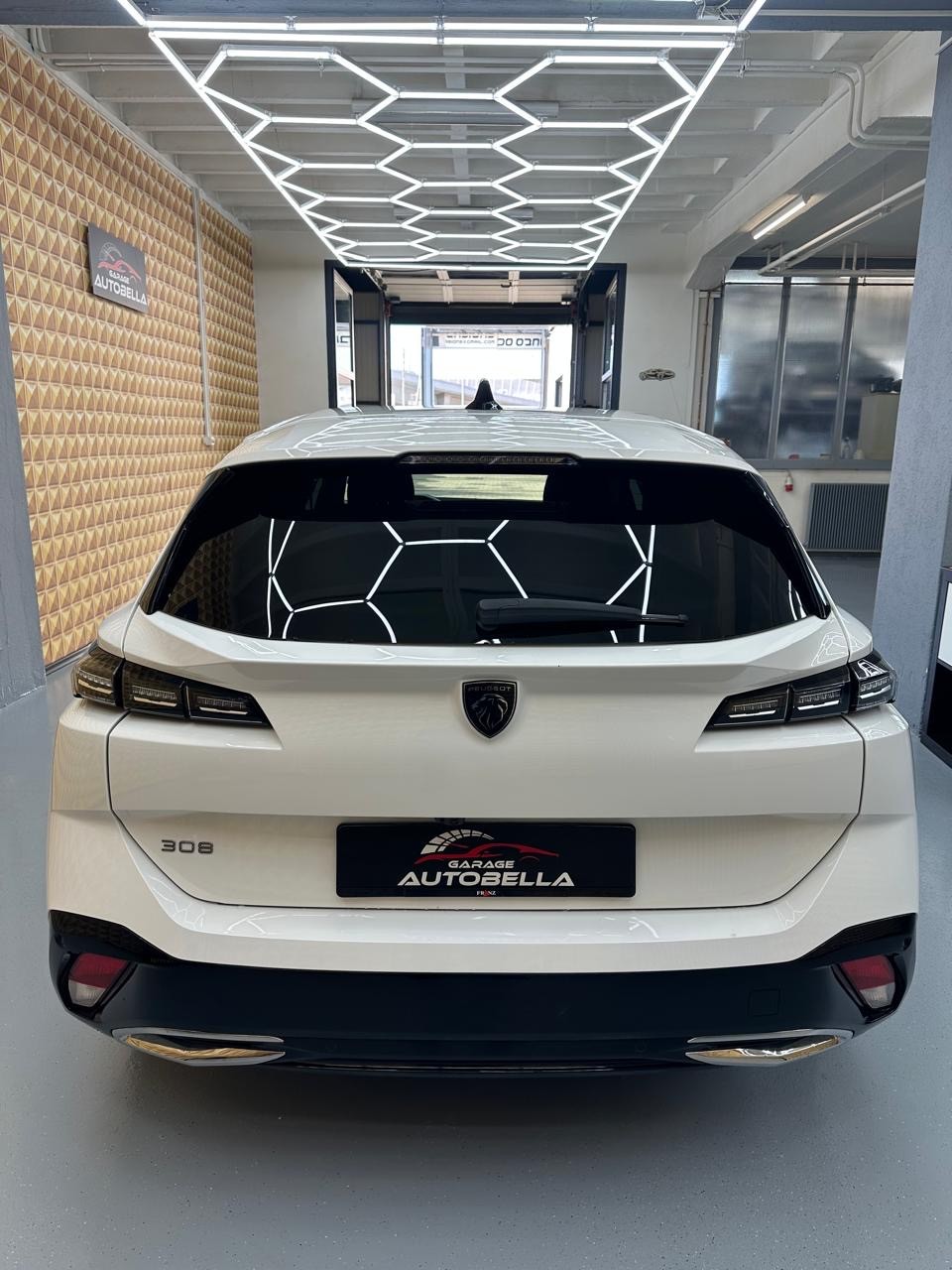 PEUGEOT 308 SW 1.5 BlueHDI Active Pack EAT8-image-5