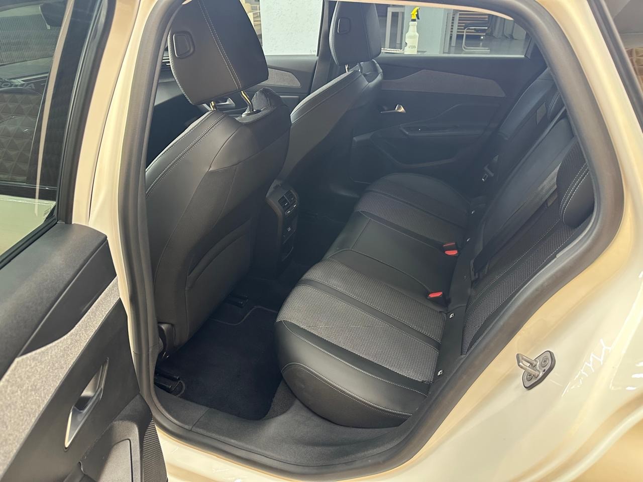 PEUGEOT 308 SW 1.5 BlueHDI Active Pack EAT8-image-9