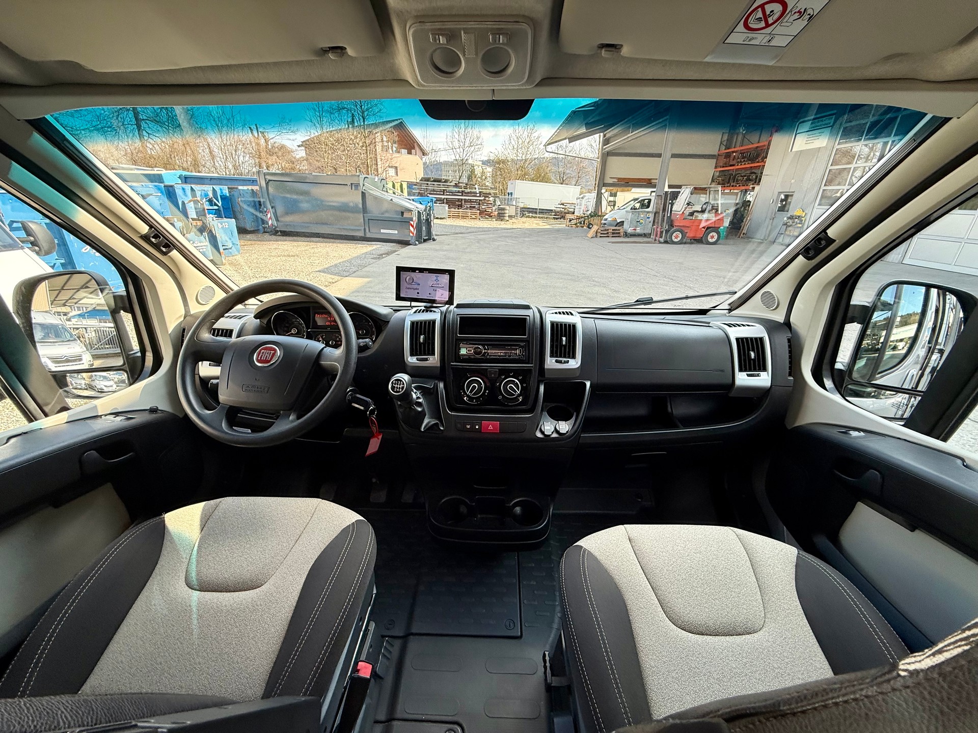 FIAT Challenger Vany V114 - Freelife - 4 People-image-15