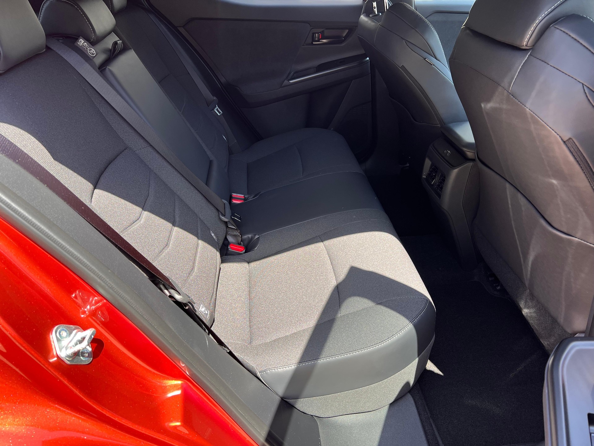 TOYOTA C-HR+ Style AWD-image-11