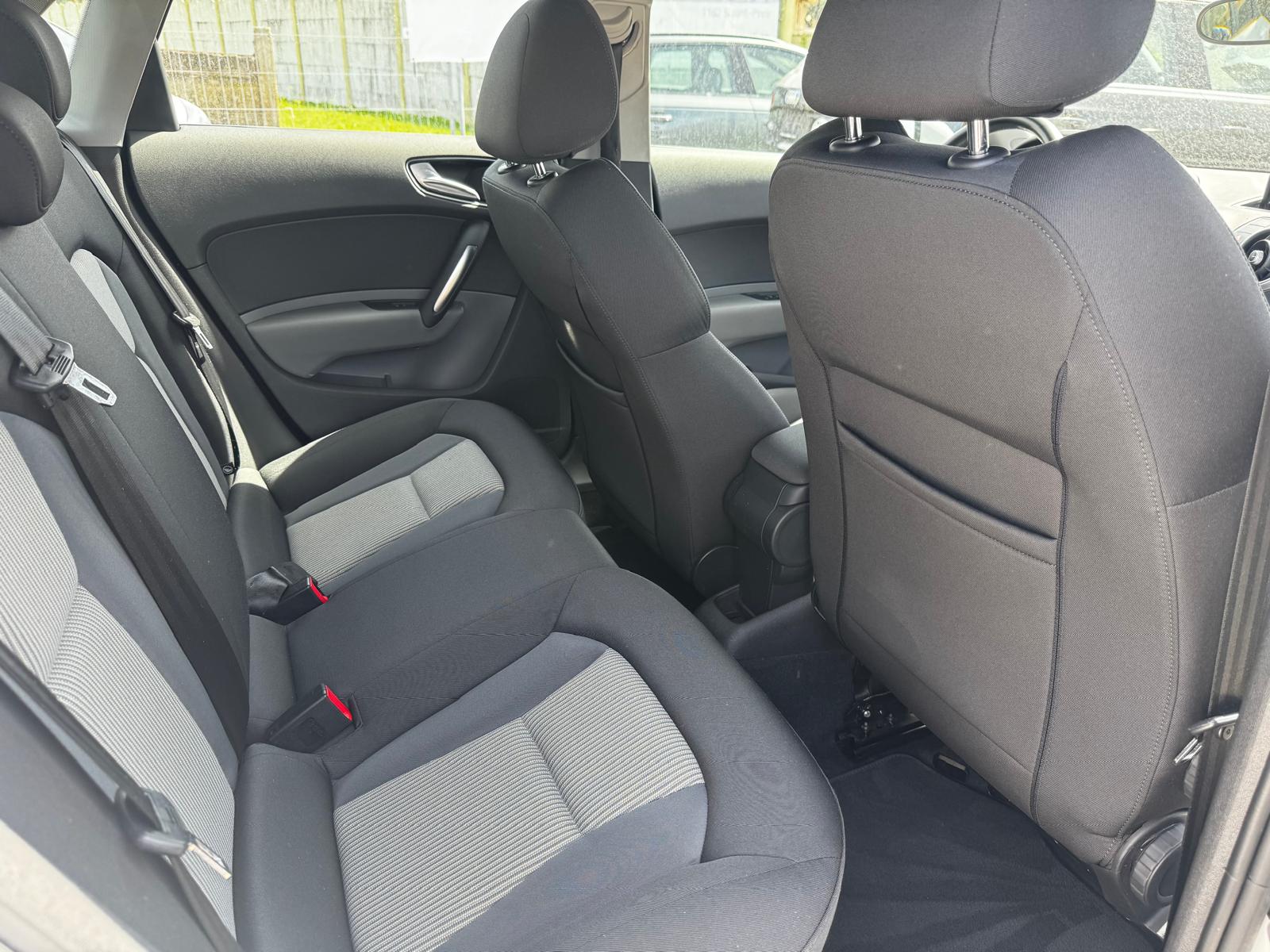 AUDI A1 Sportback 1.4 TFSI Design S-tronic-image-12