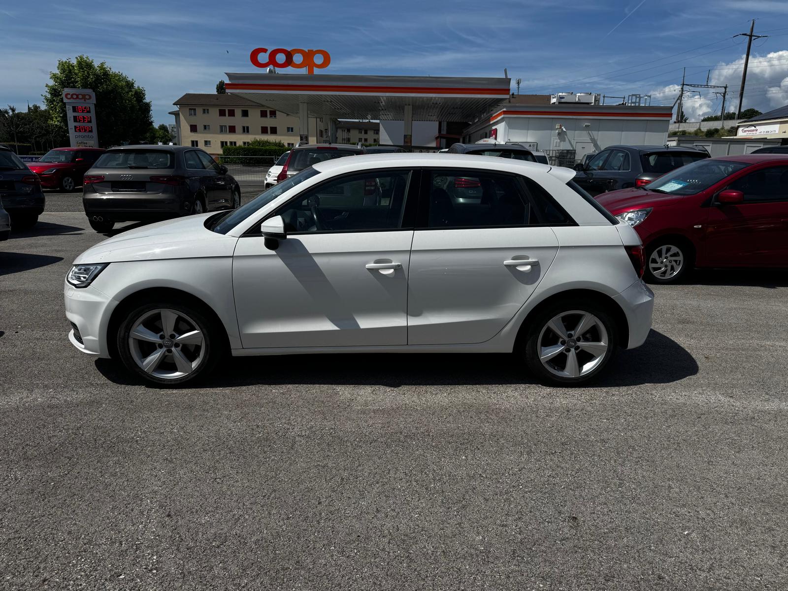 AUDI A1 Sportback 1.4 TFSI Design S-tronic-image-2