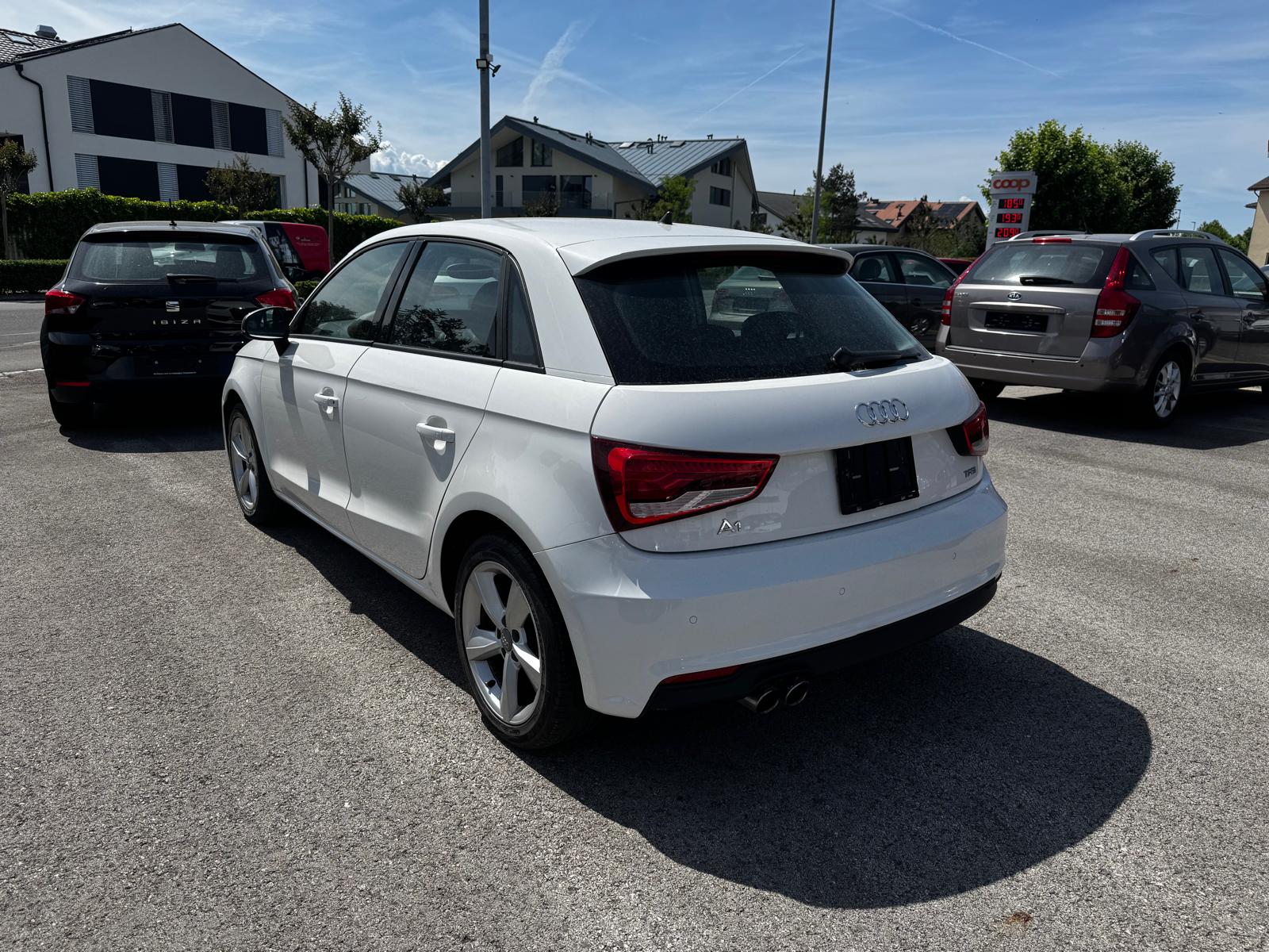 AUDI A1 Sportback 1.4 TFSI Design S-tronic-image-3