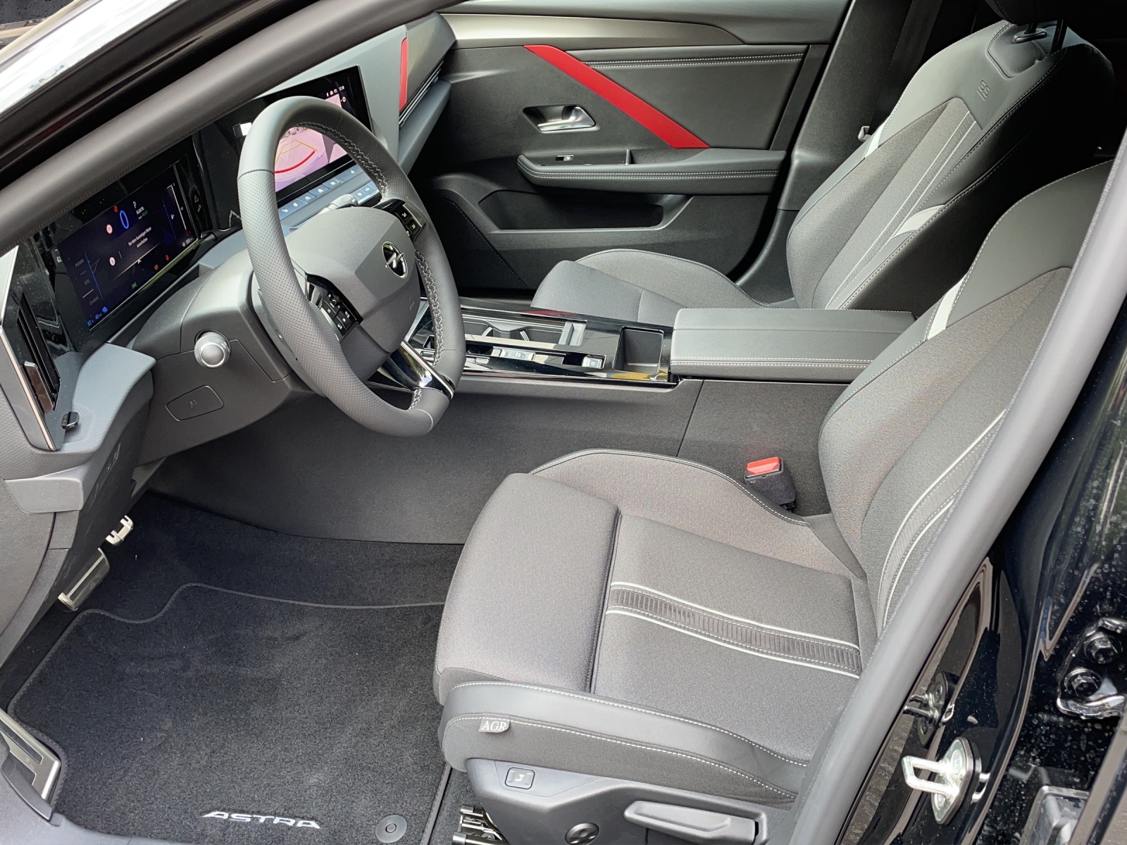 OPEL Astra L 1.6 Turbo PHEV Swiss Plus HYBRID-image-8