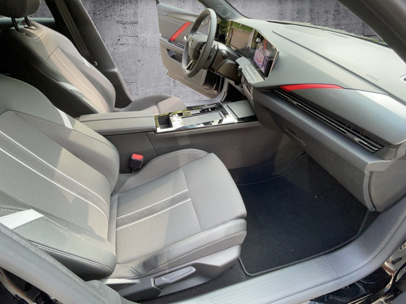 OPEL Astra L 1.6 Turbo PHEV Swiss Plus HYBRID-image-12