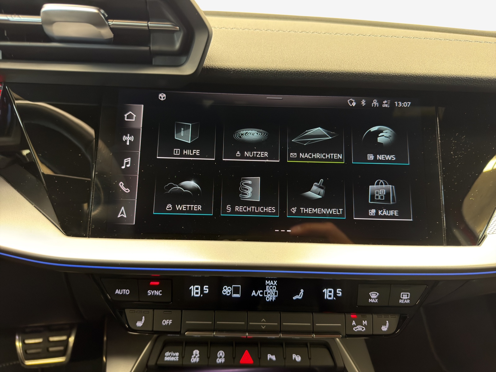 AUDI A3 Sportback 35 TFSI S line Attraction S-tronic-image-10