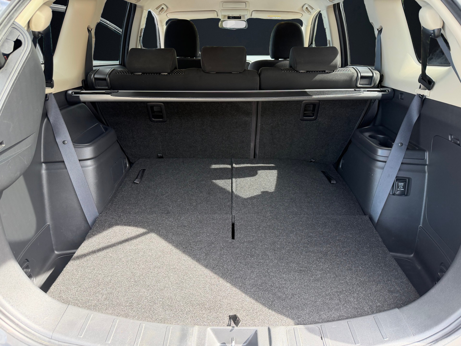 MITSUBISHI Outlander 2.0 Value 4WD CVT-image-8