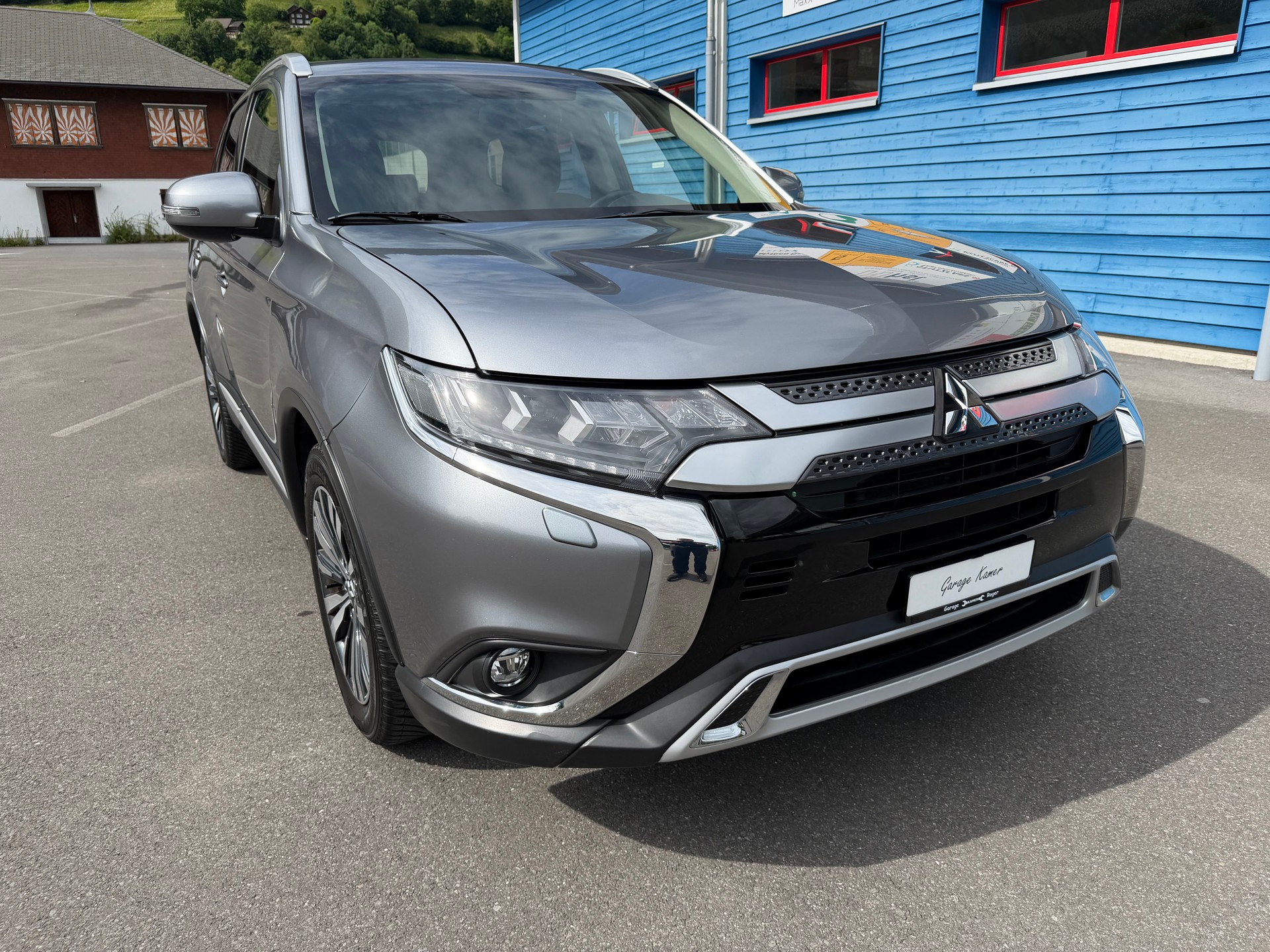 MITSUBISHI Outlander 2.0 Value 4WD CVT-image-0